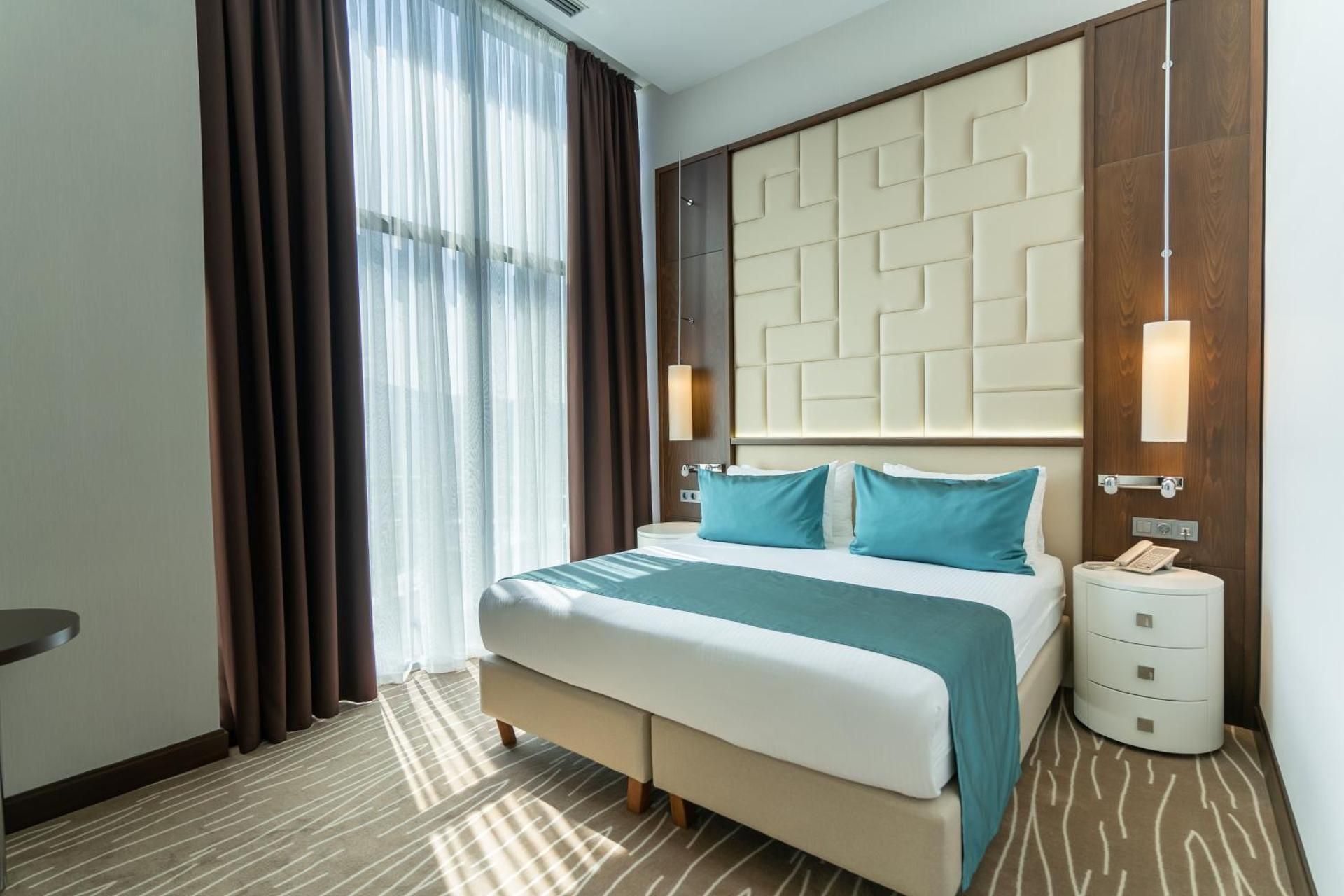 Double Room with Mountain View