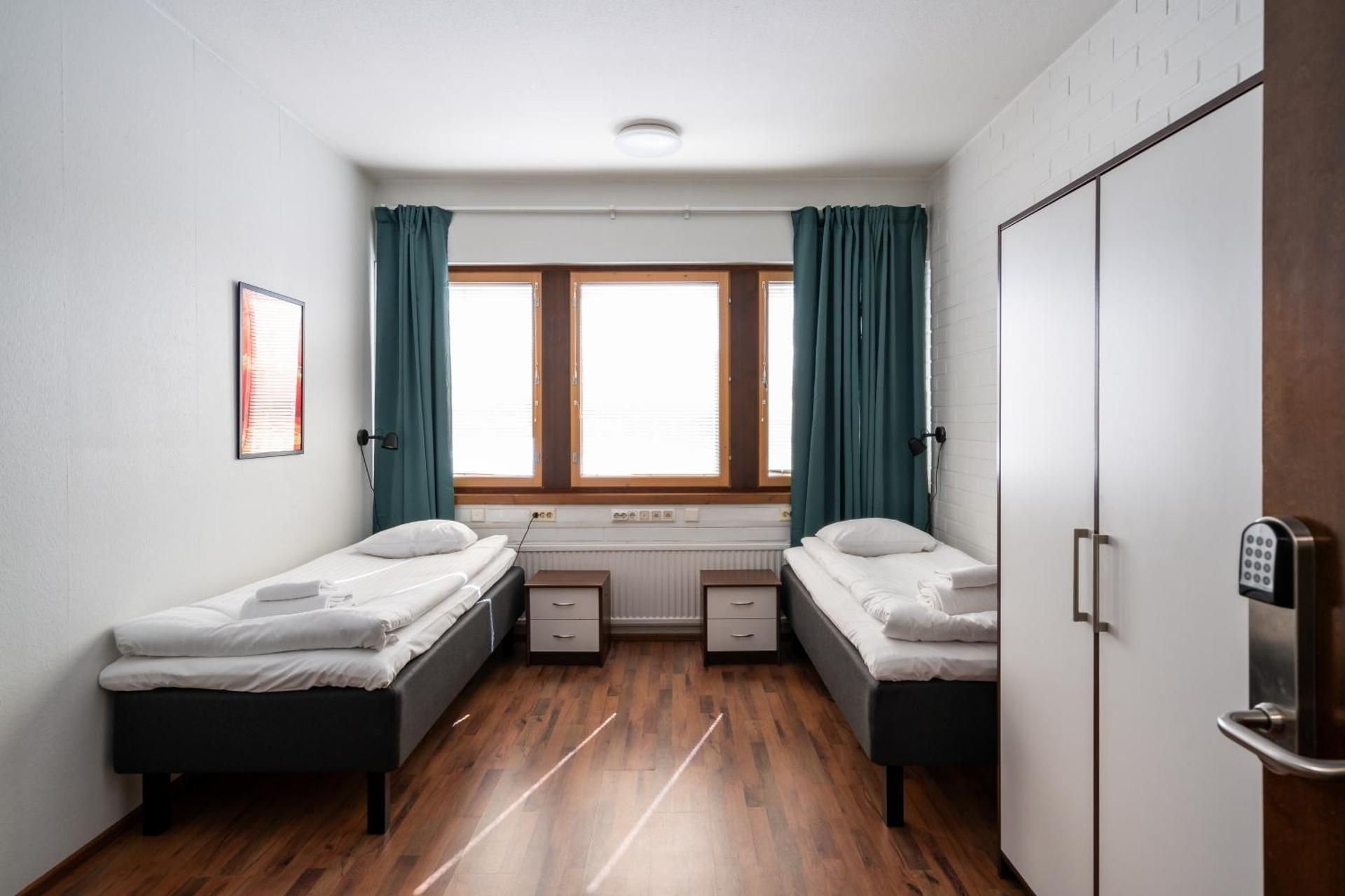 Standard Twin Room with Shared Bathroom