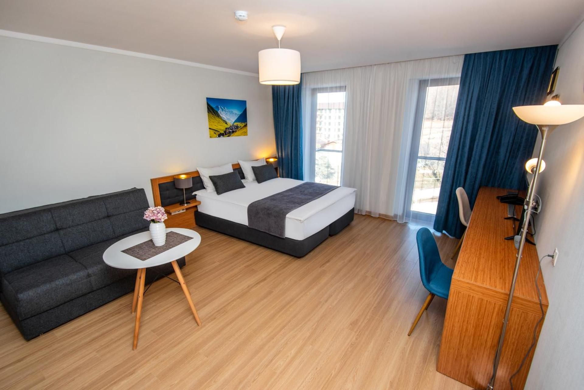 double room with sofa bed