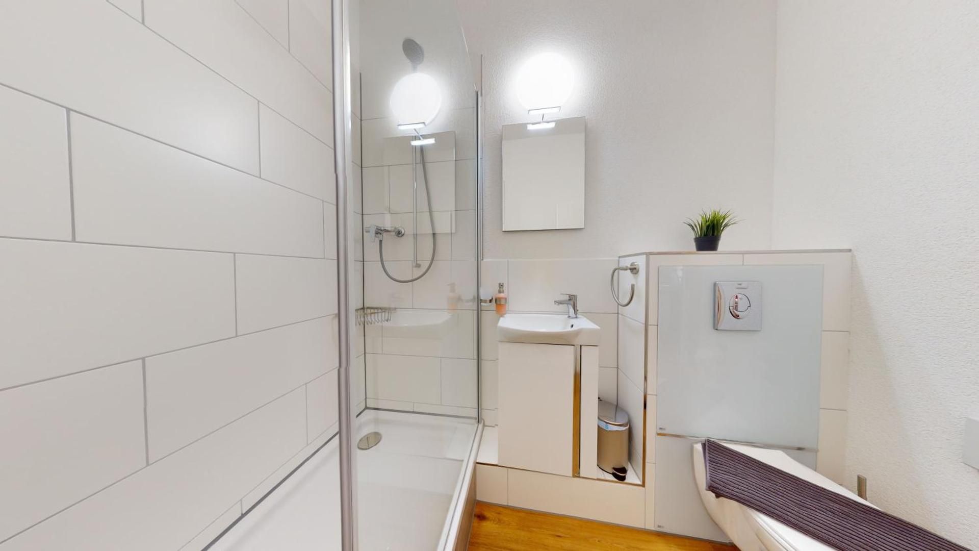 Economy Single Room with Shared Bathroom