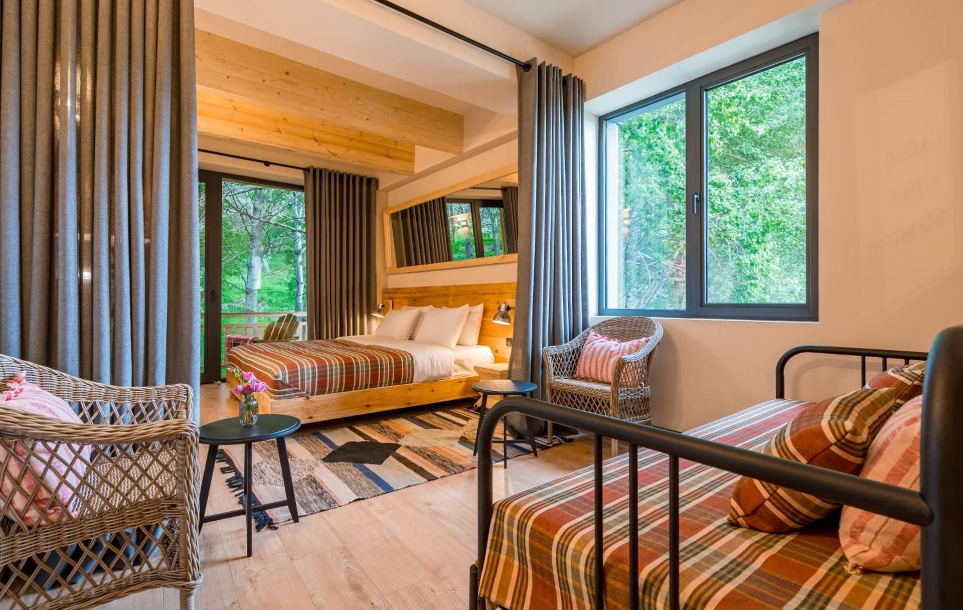 Family Room with Garden View