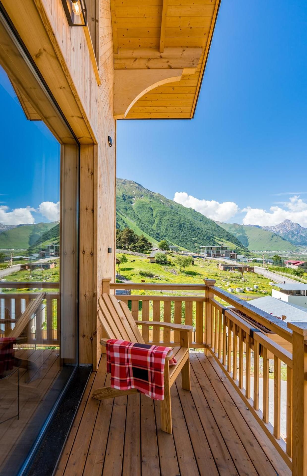 Suite with Mountain View