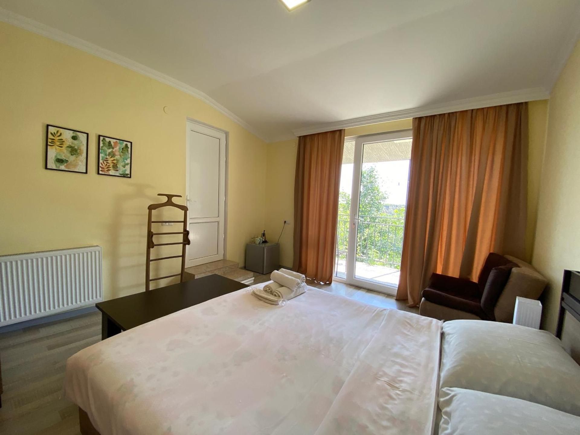 Queen Room with Balcony