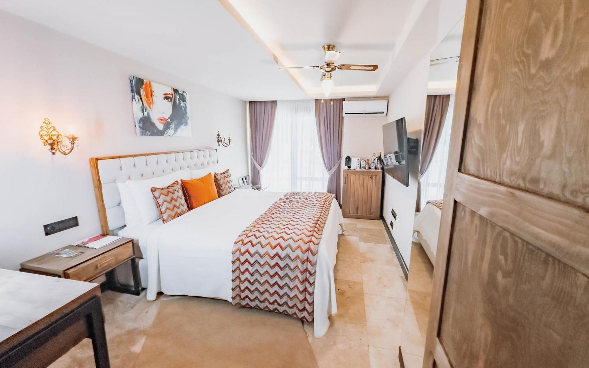 Double Room with Pool View