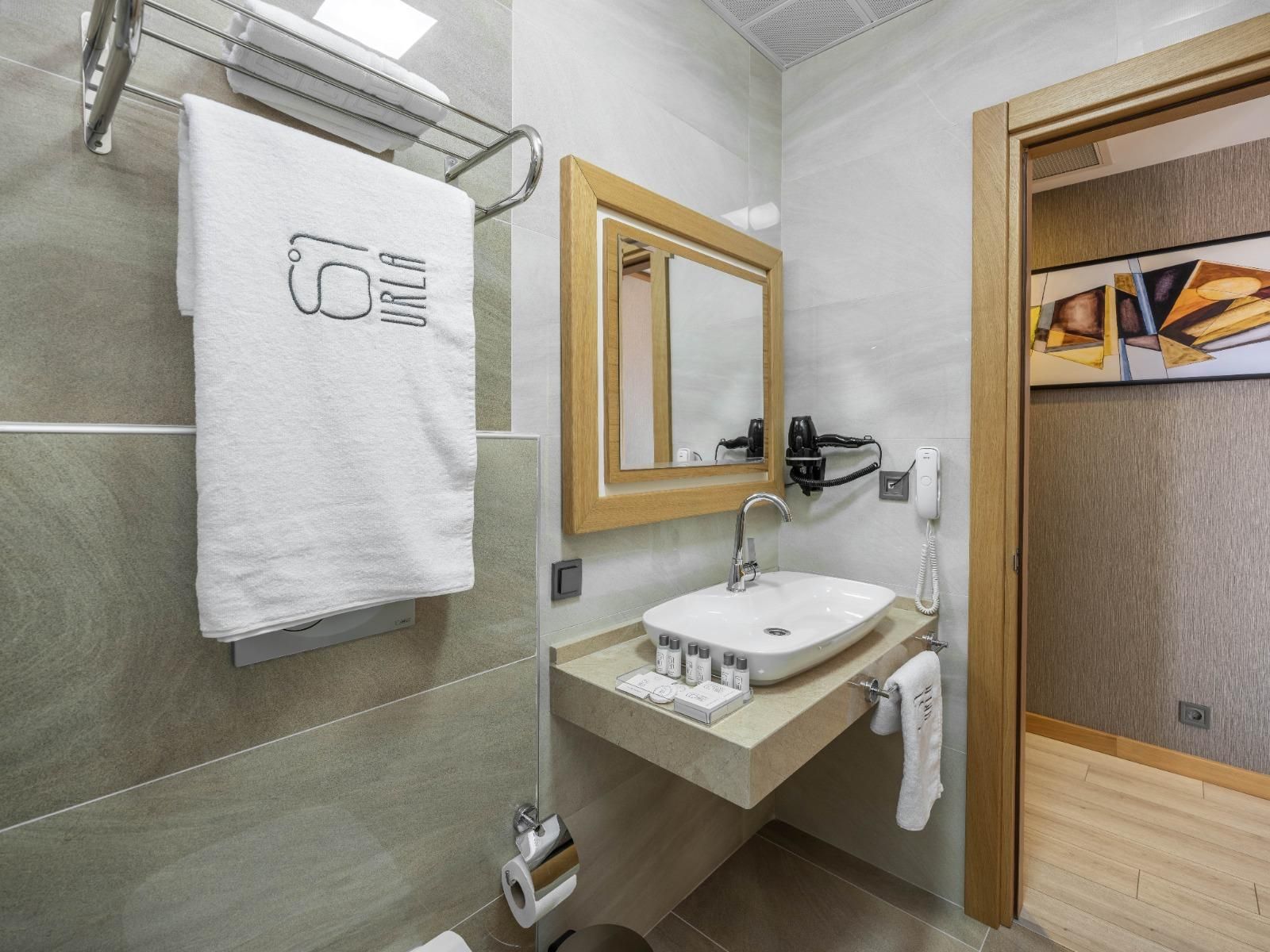 Ma-Si Urla  Sea View Family Room with Balcony 3