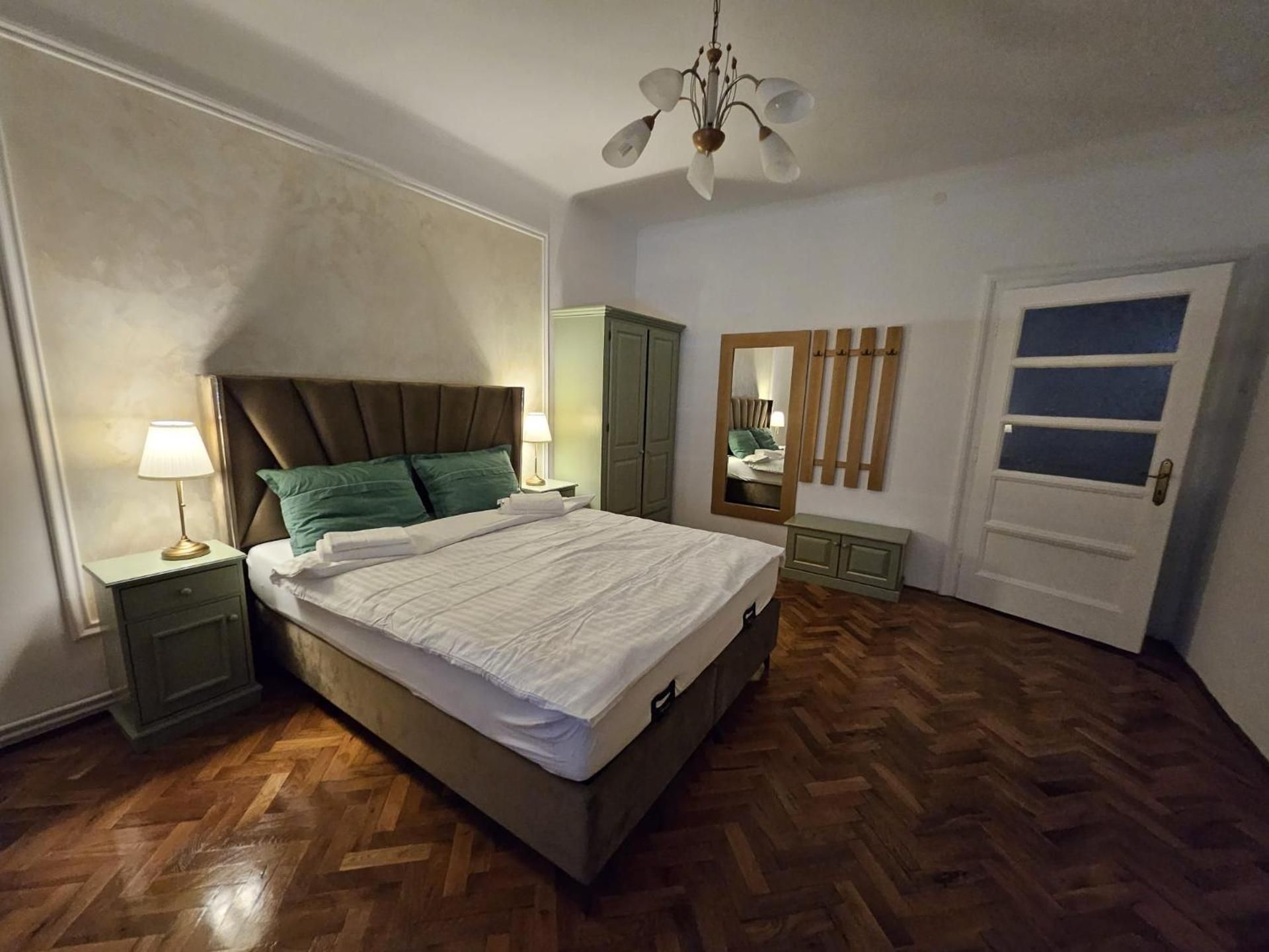 Casa Raduly Two-Bedroom Deluxe Apartment 2