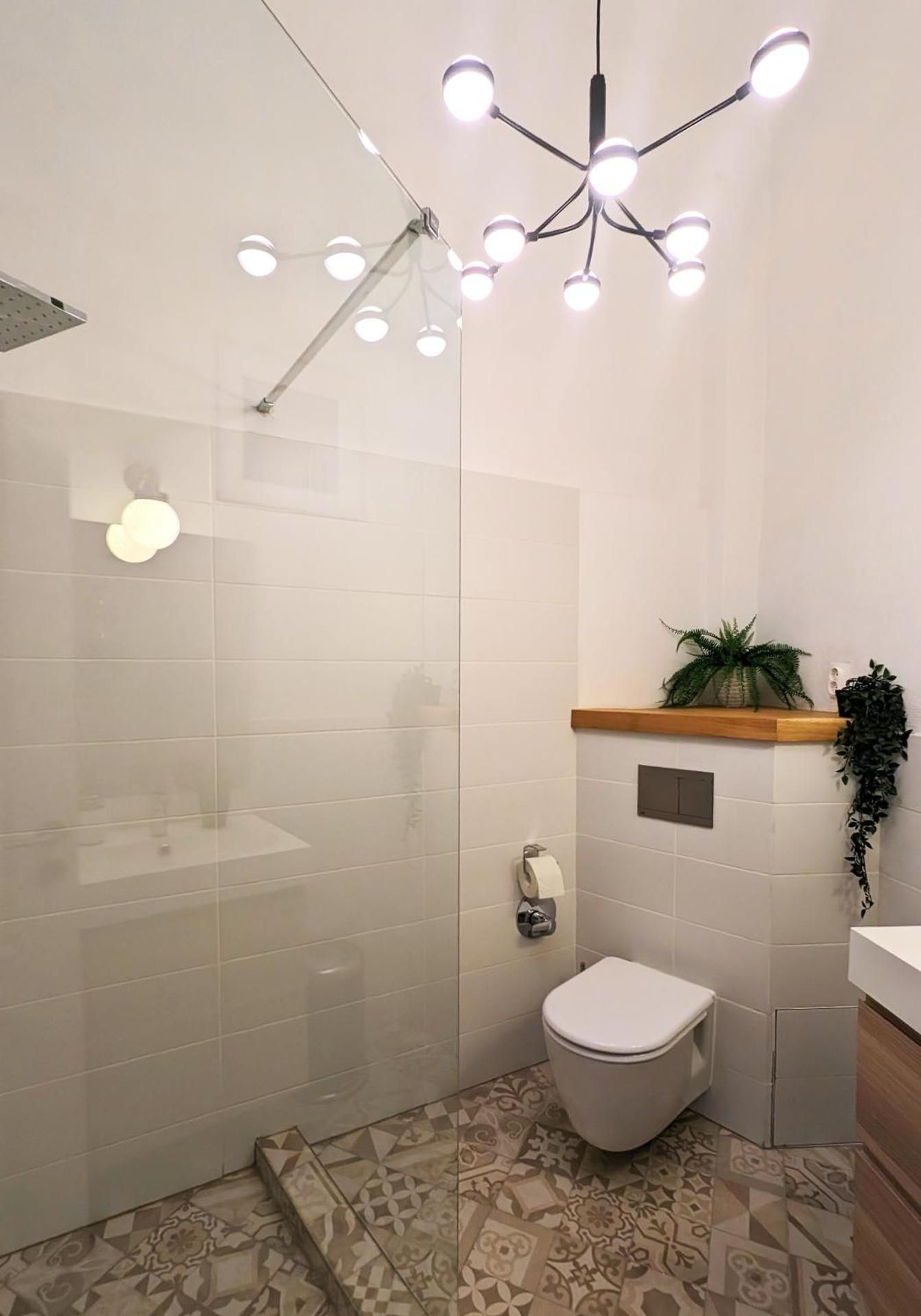 Superior One-Bedroom Apartment