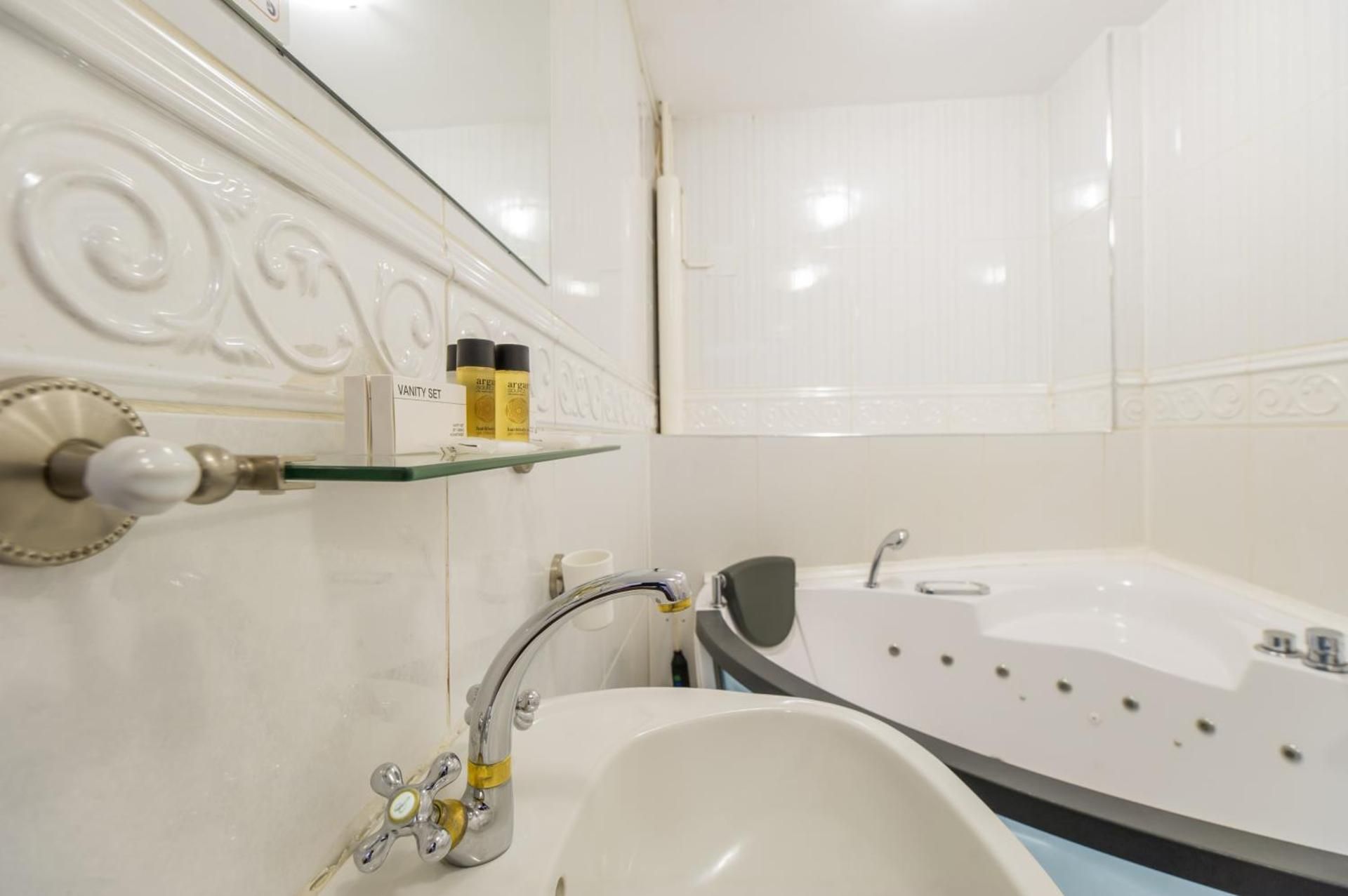 Deluxe Junior Suite