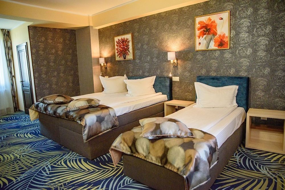 Hotel Stefani Triple Room 8