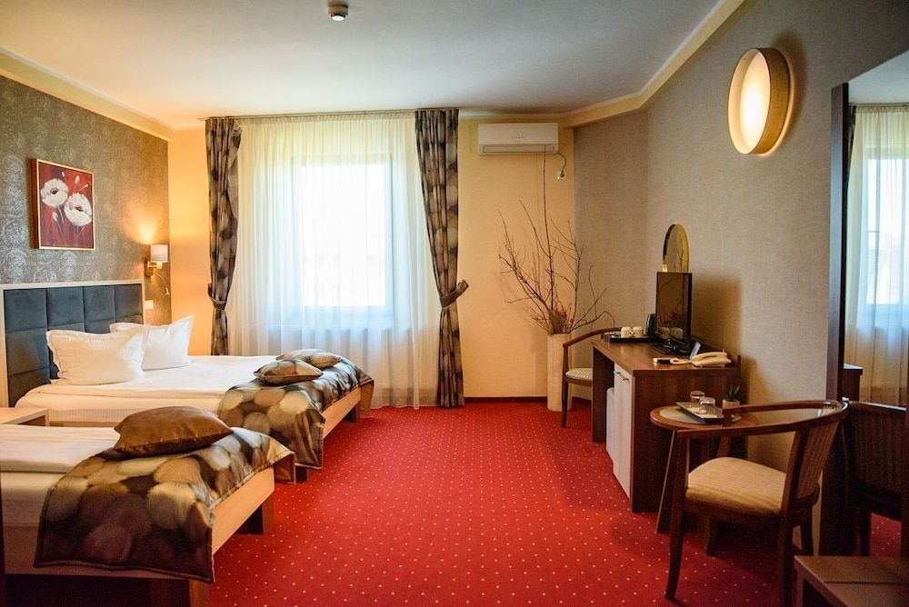 Hotel Stefani Triple Room 2