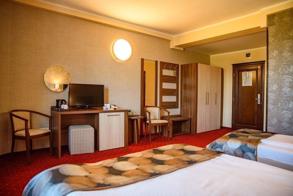 Hotel Stefani Triple Room 4