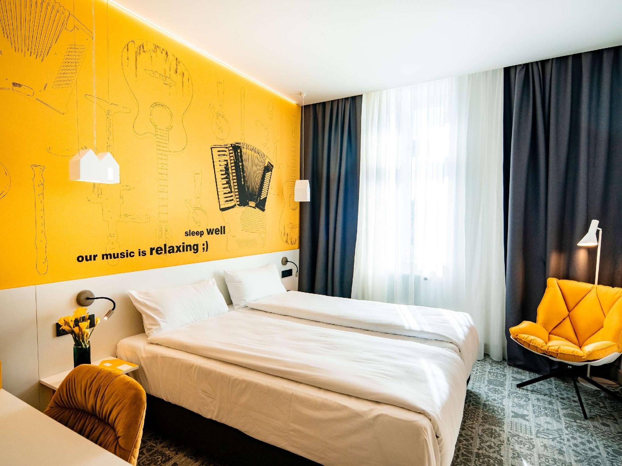ibis Styles Sibiu Arsenal Superior Room with 2 zip-beds