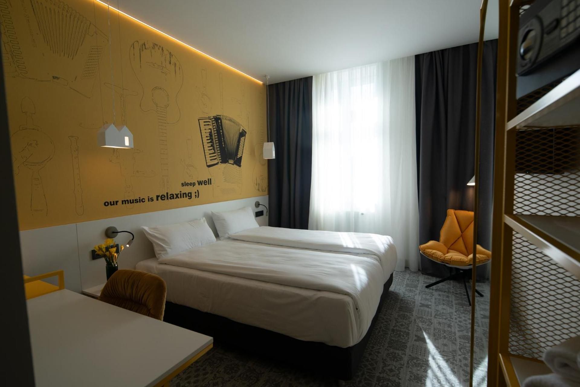 ibis Styles Sibiu Arsenal Superior Room with 2 zip-beds 2