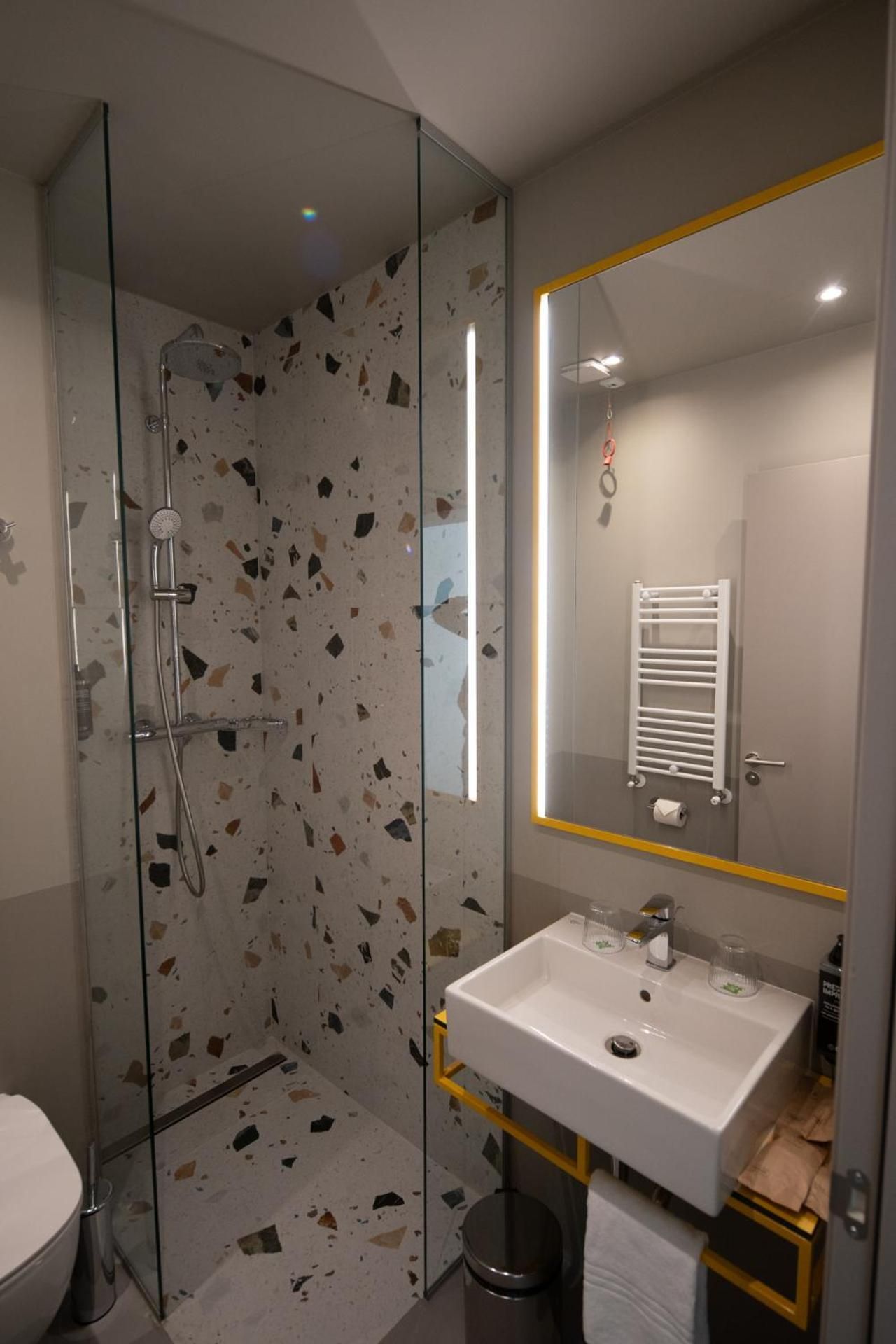 Standard Room with 1 double bed