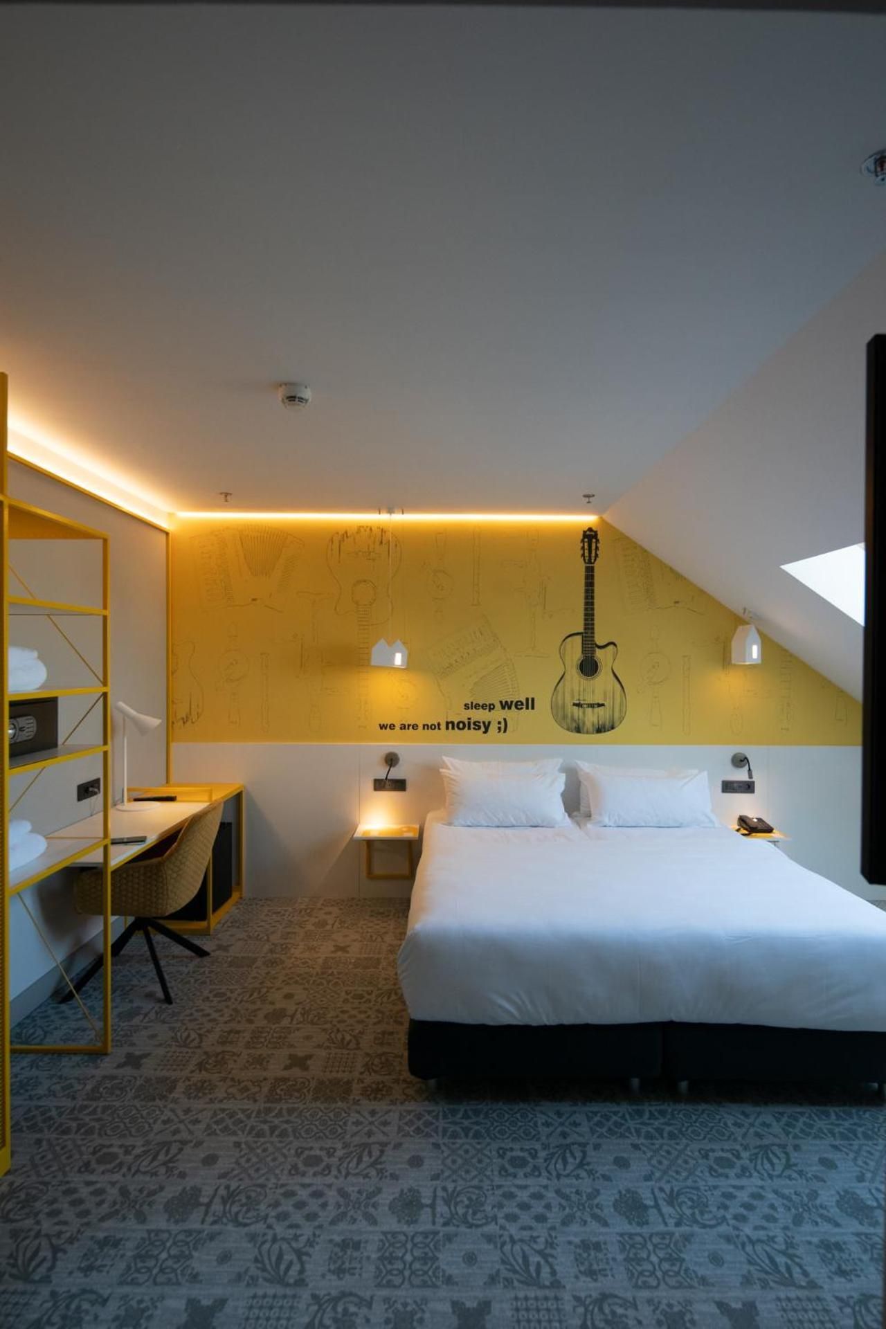 ibis Styles Sibiu Arsenal Premium Room with 1 Double Bed 2