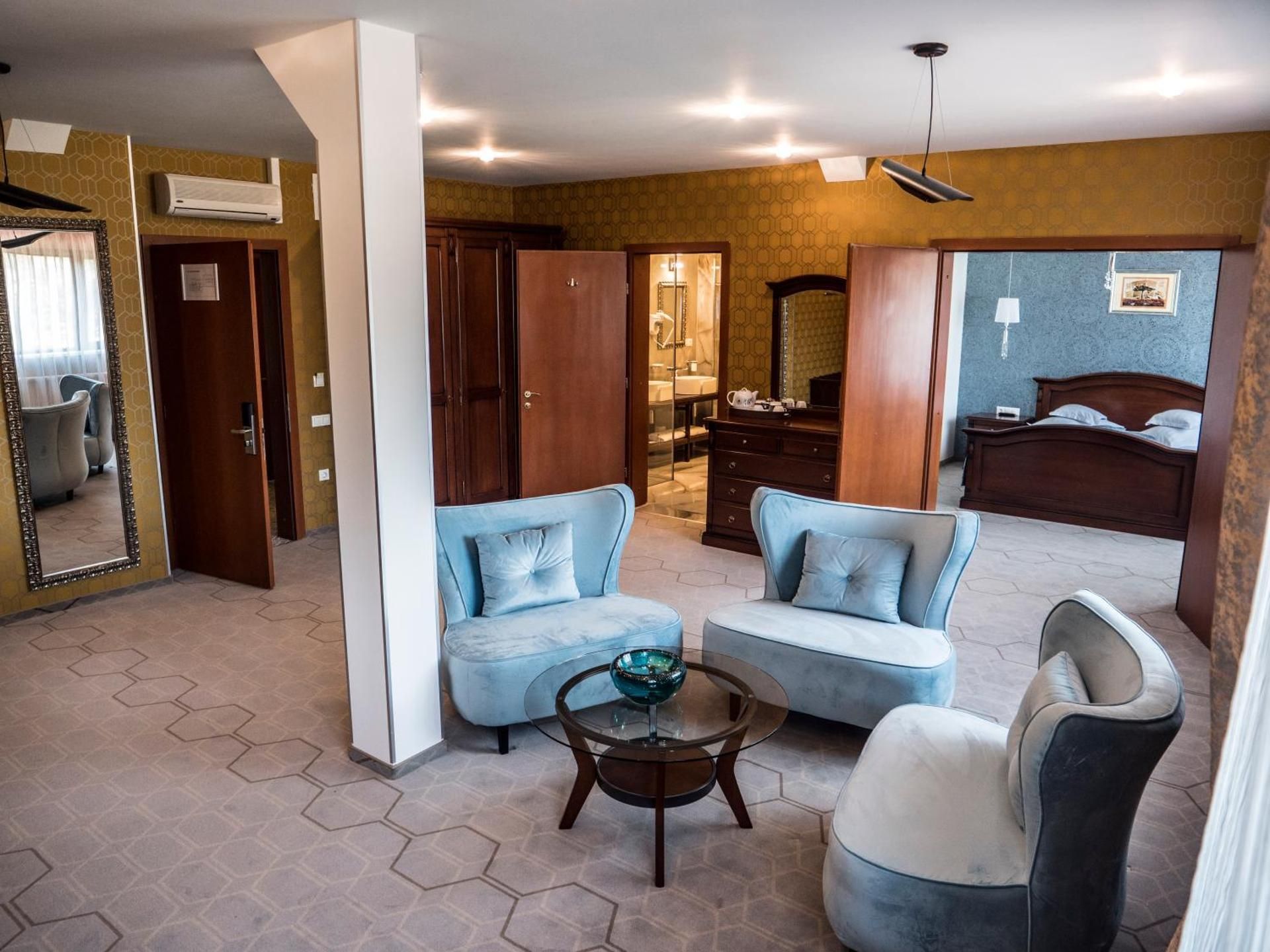 Executive Two-Bedroom King Suite 