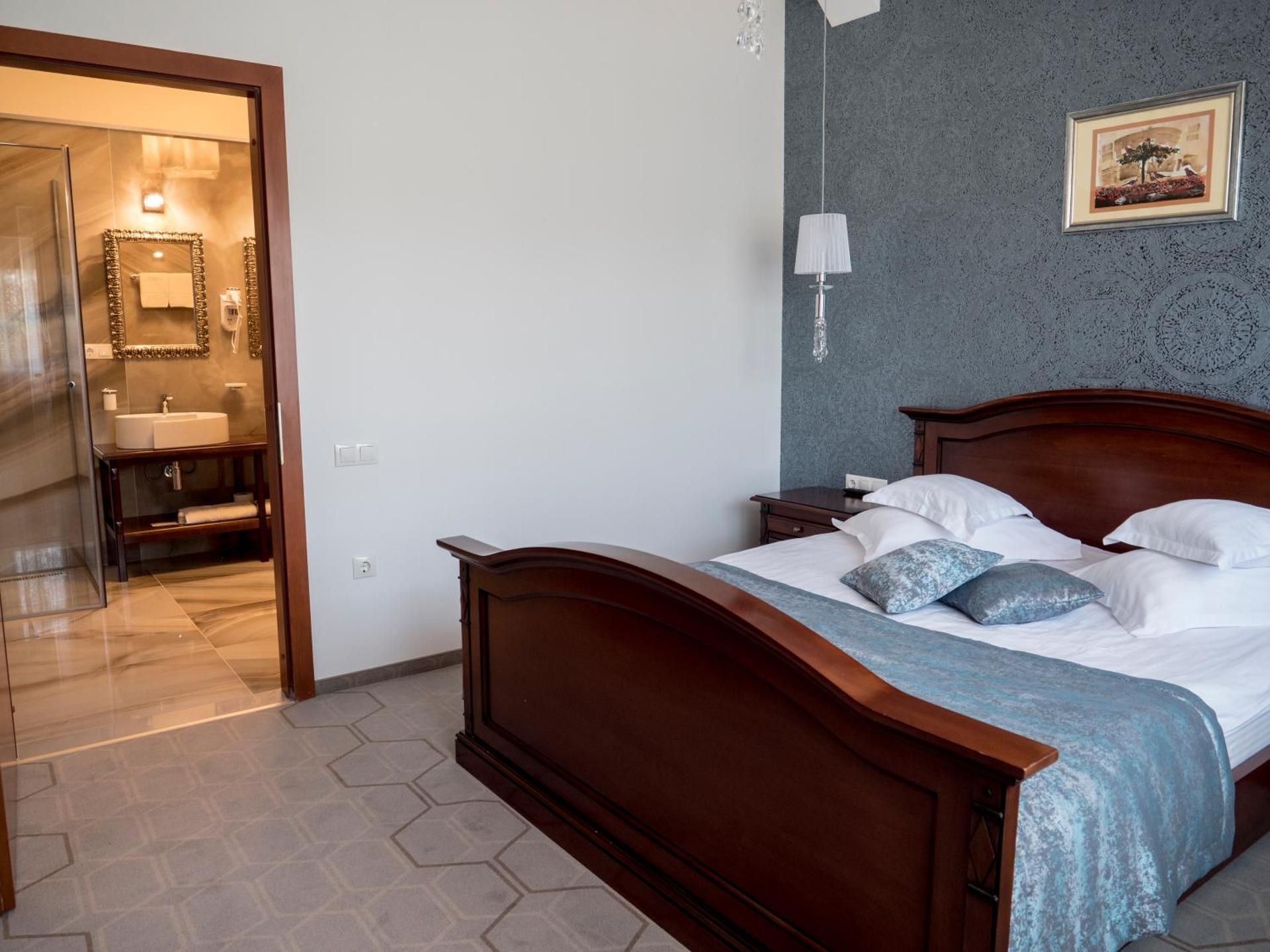 Executive Two-Bedroom King Suite 