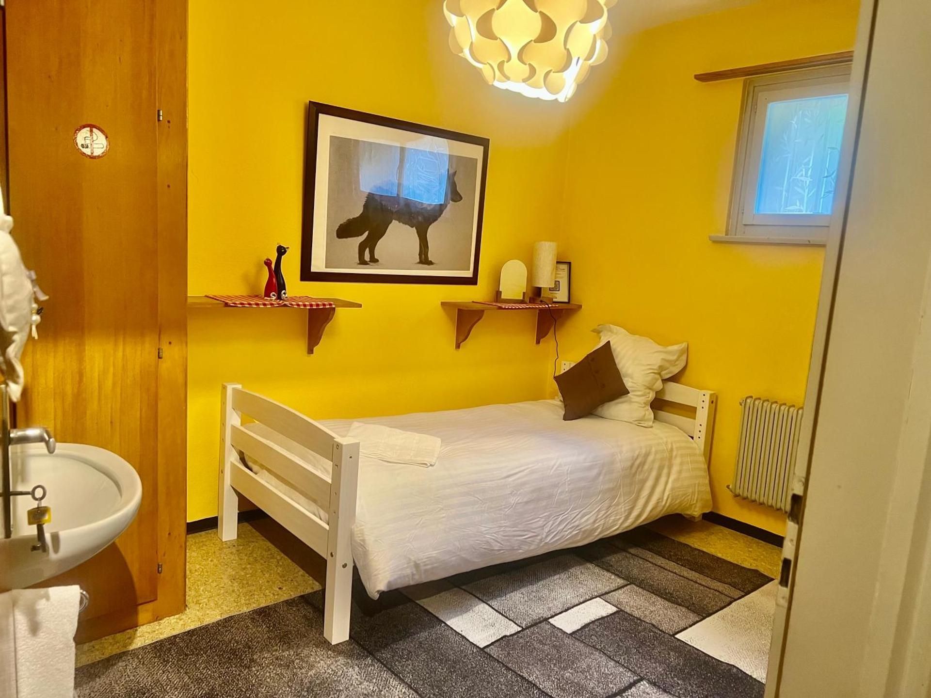 Single Room with Shared Bathroom
