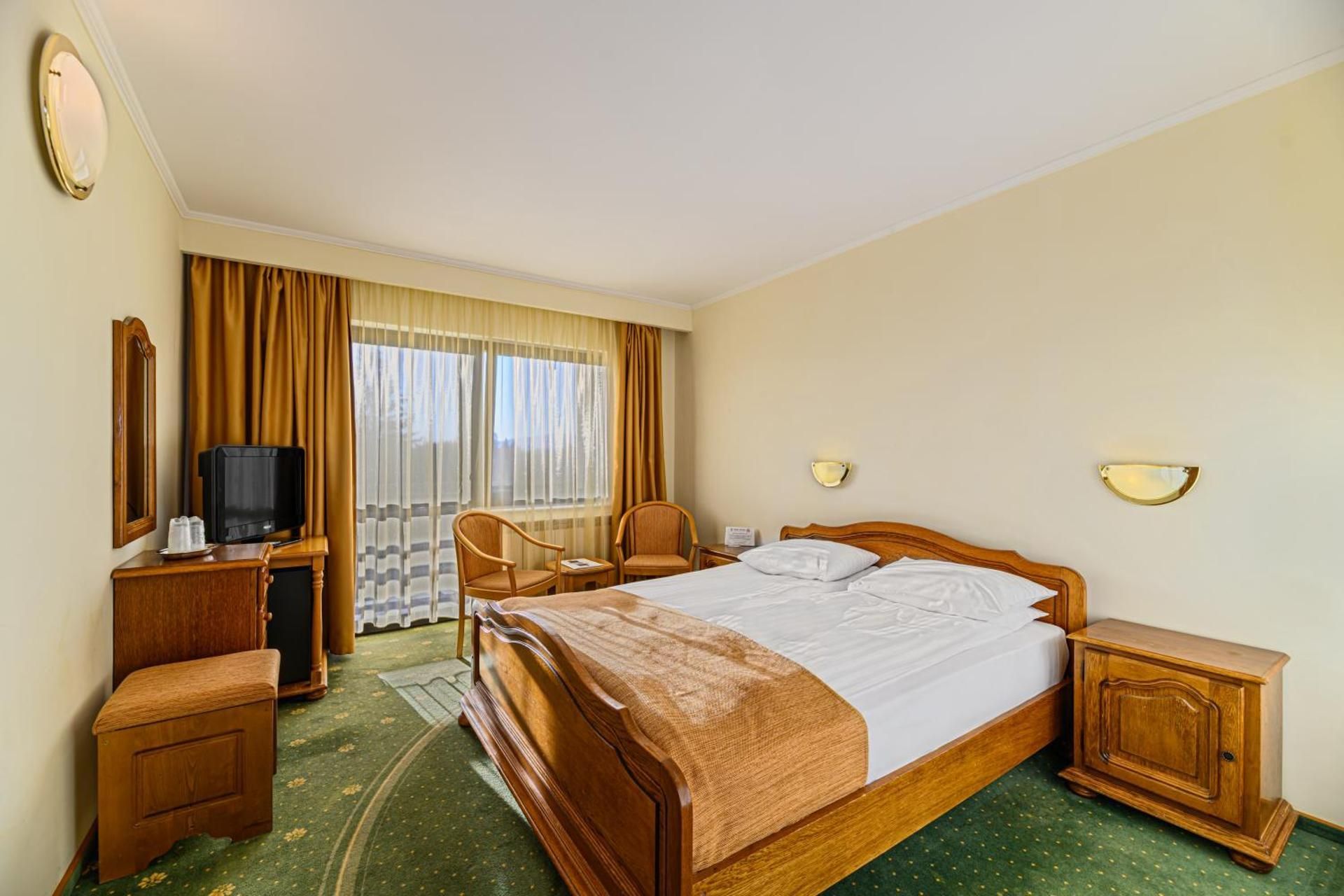 Standard Double Room with Jacuzzi Access