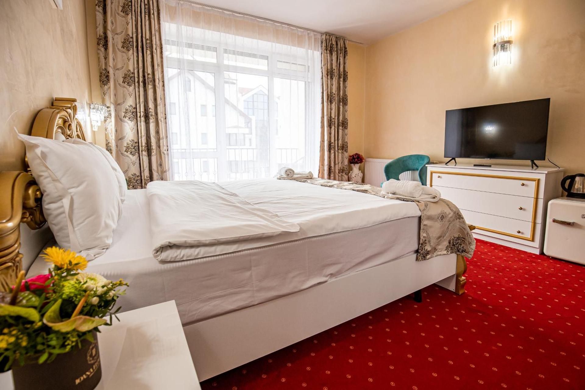 Double Room with Mountain View