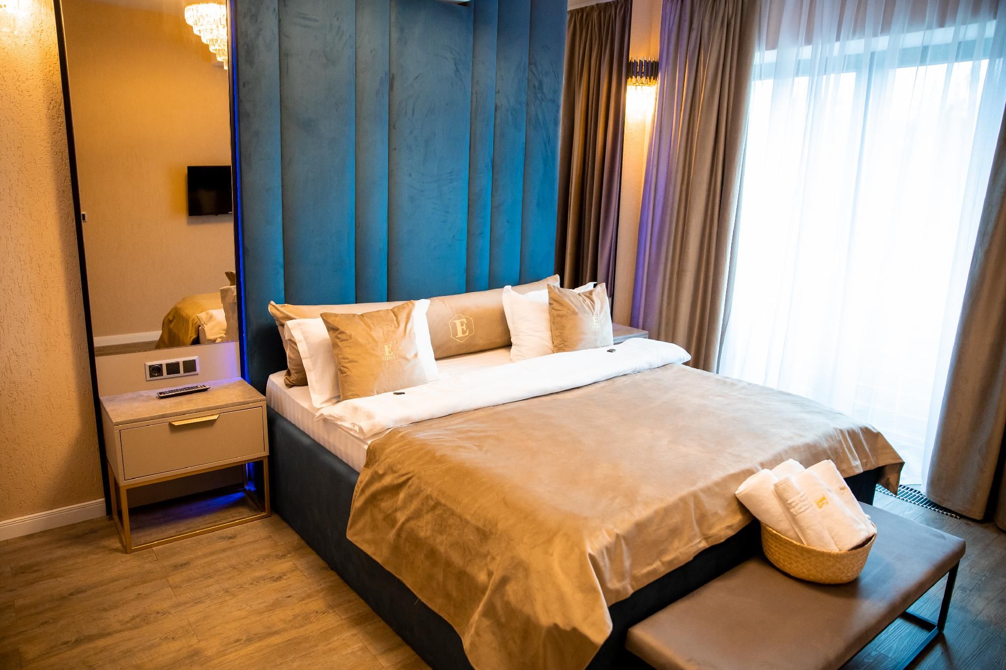 One Bedroom Deluxe