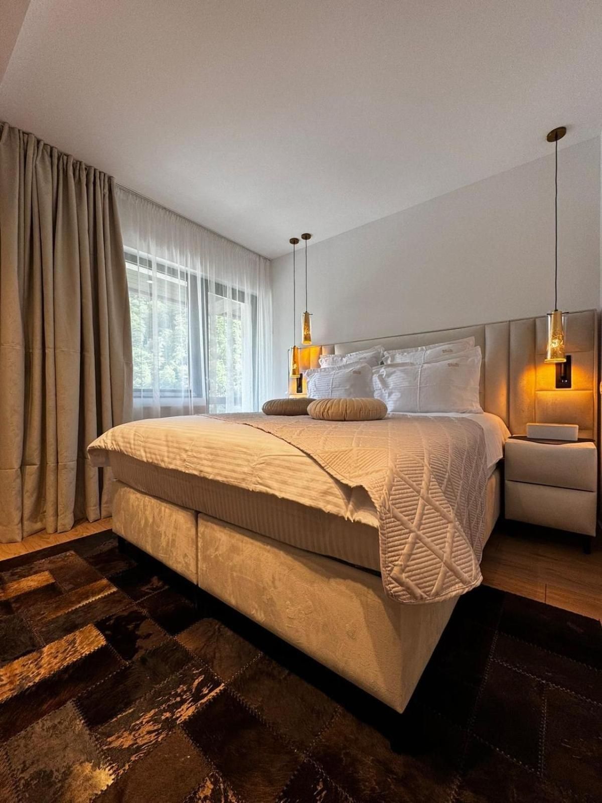 Double Room with Mountain View