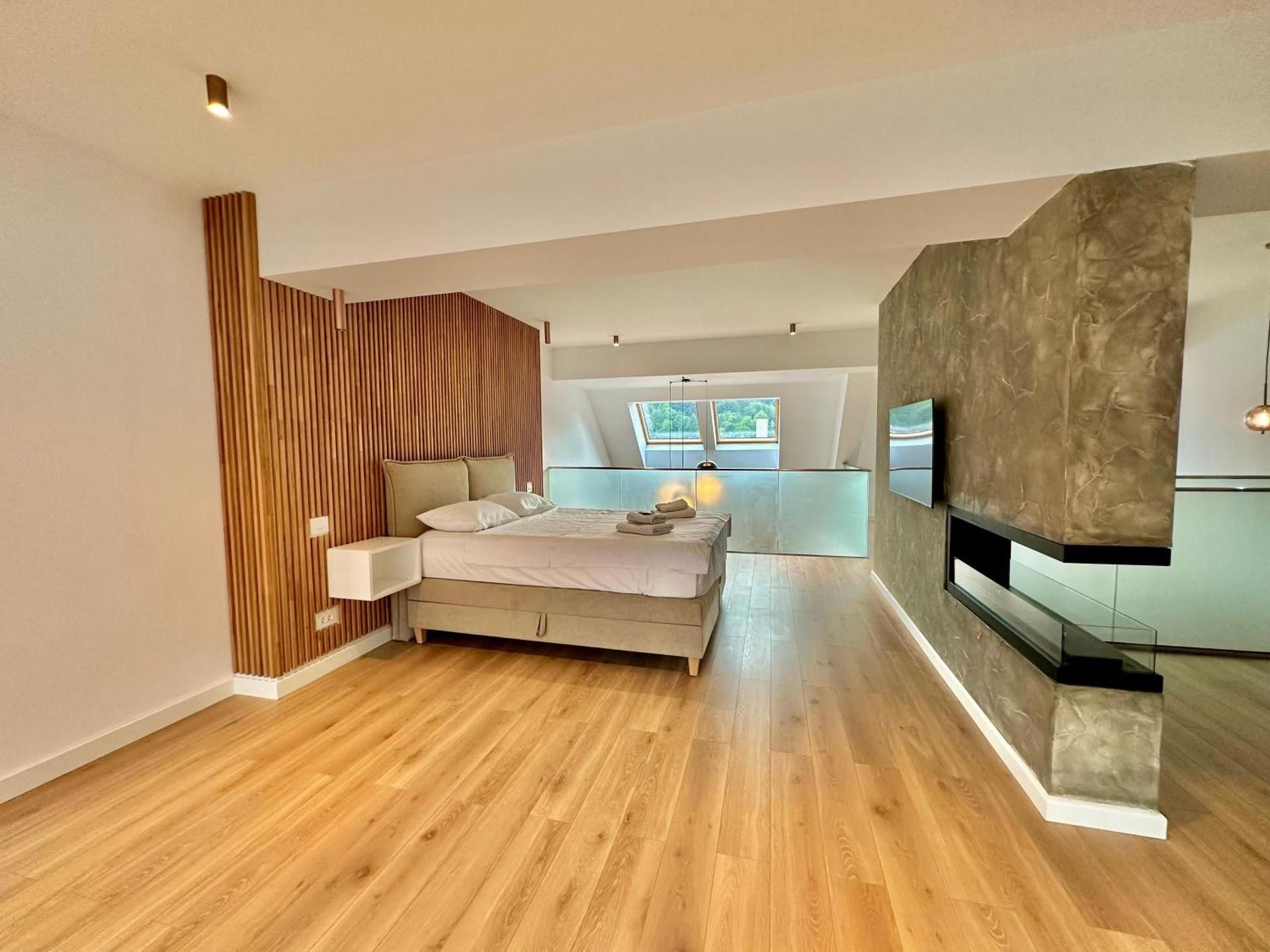 Two-Bedroom Deluxe Apartment