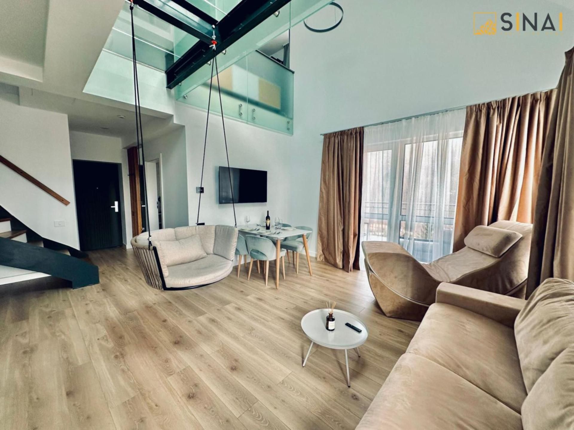 Two-Bedroom Deluxe Apartment with Balcony
