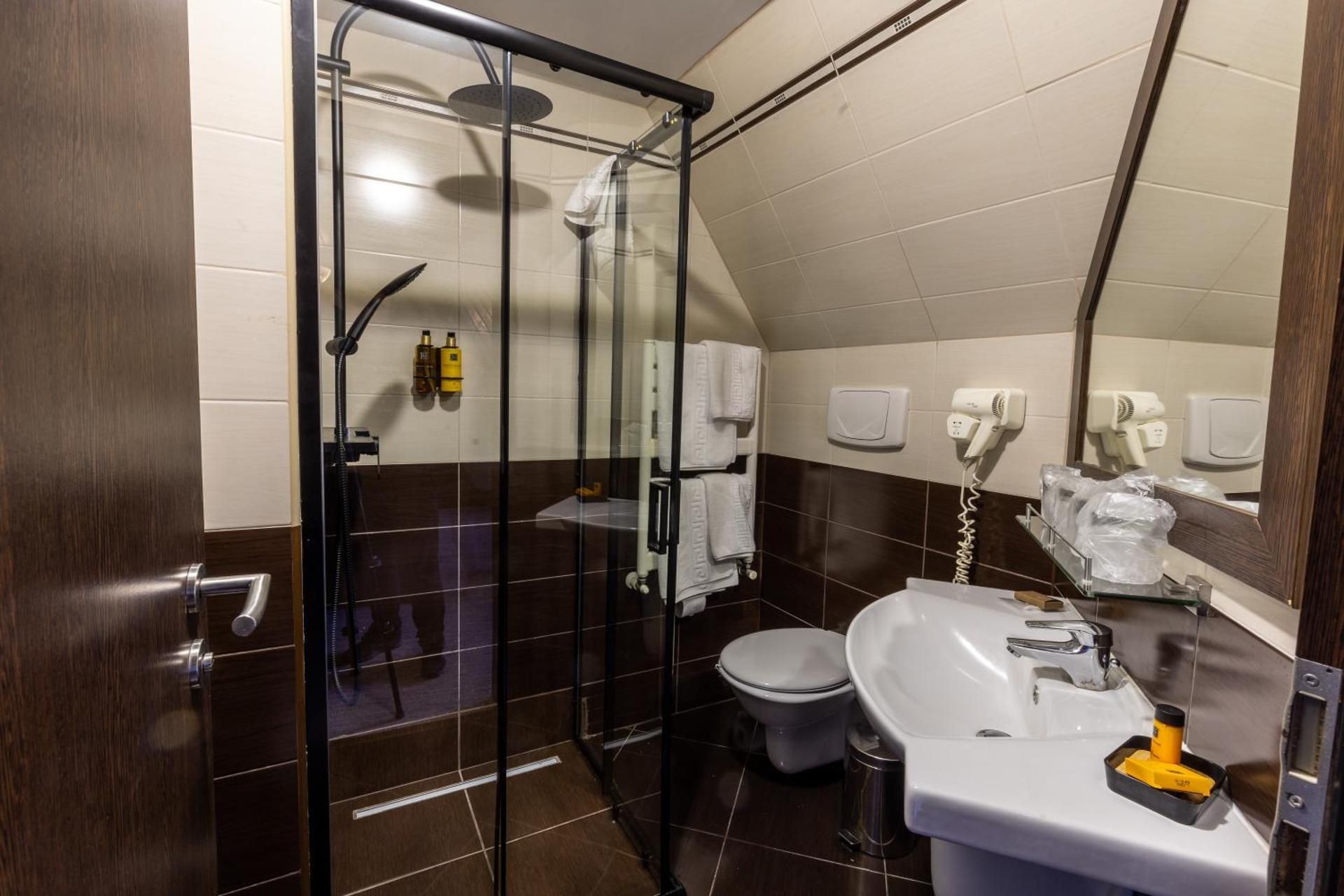 Hotel Smart Suite with Garden View 2