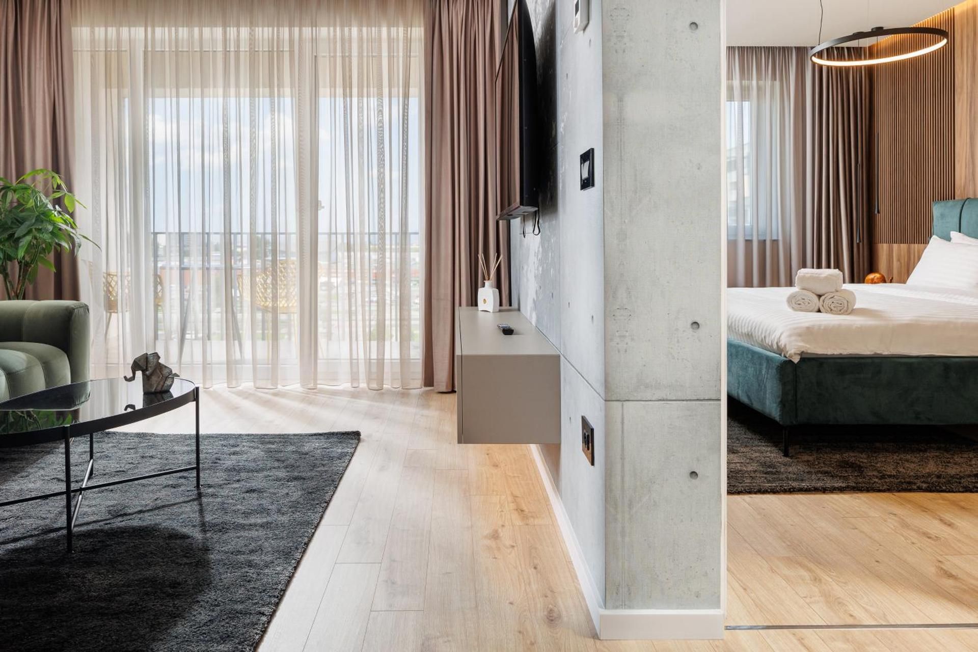 One-Bedroom Apartment