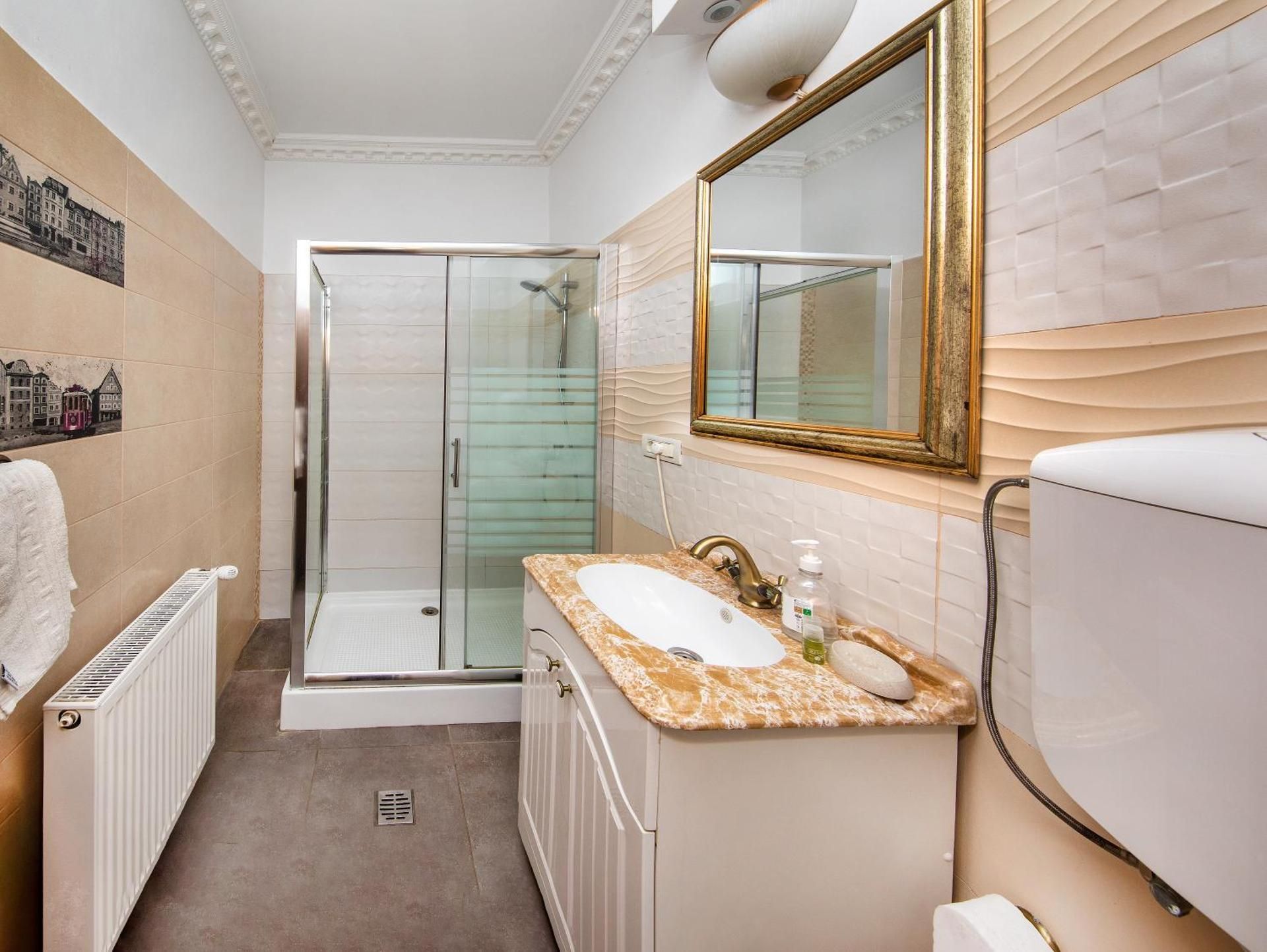Deluxe Studio with Spa Bath
