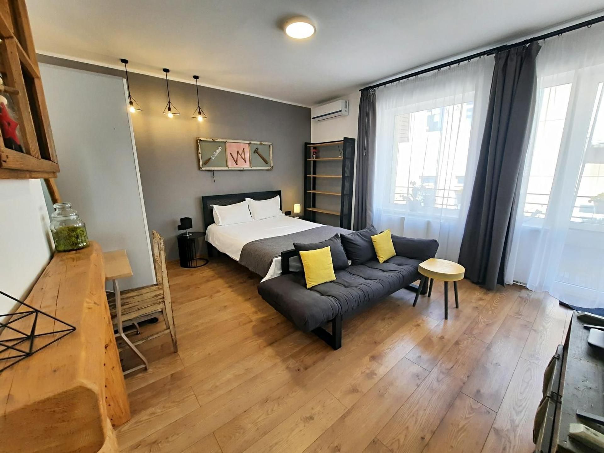Studio Apartment