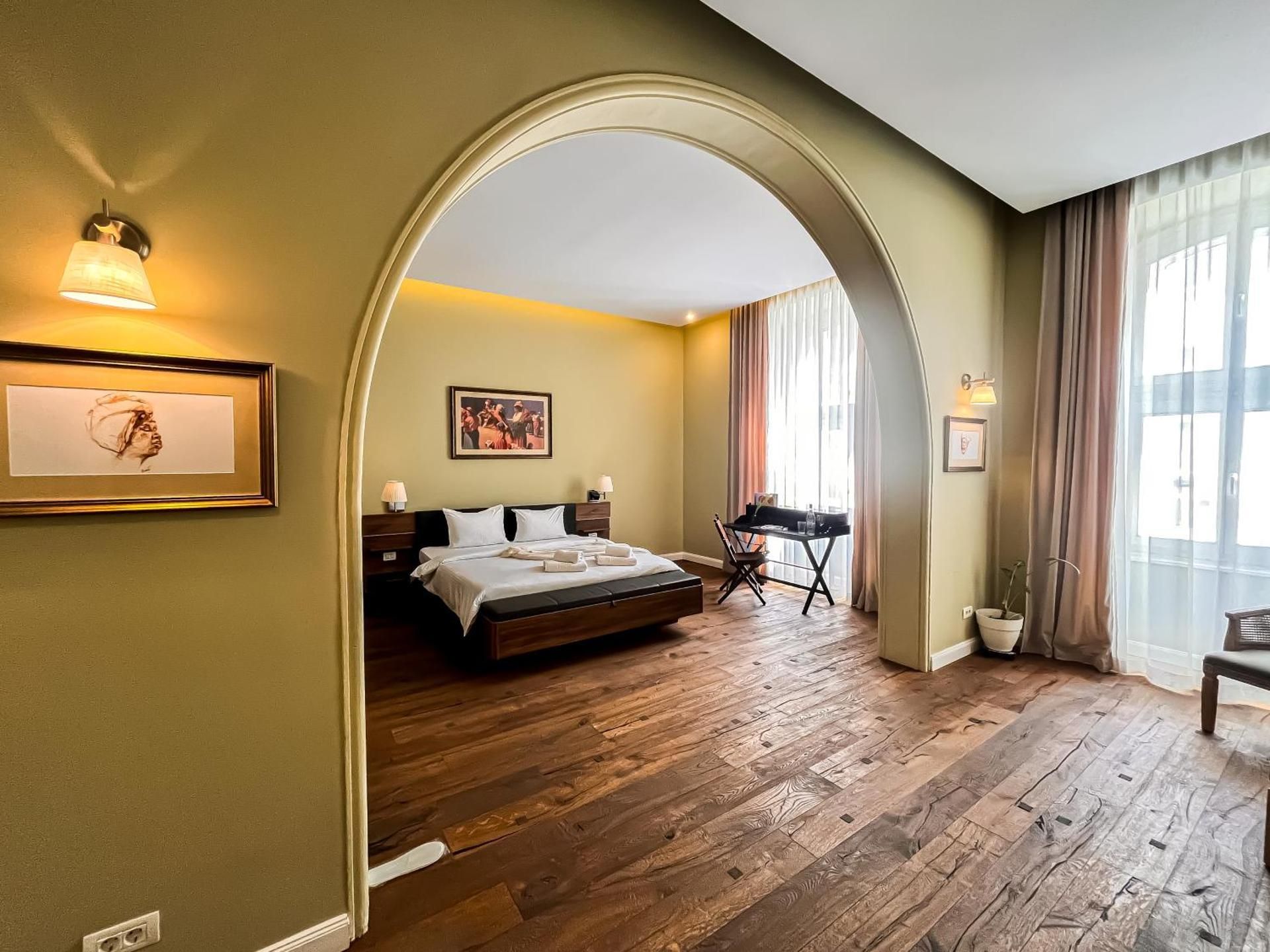 Deluxe King Room