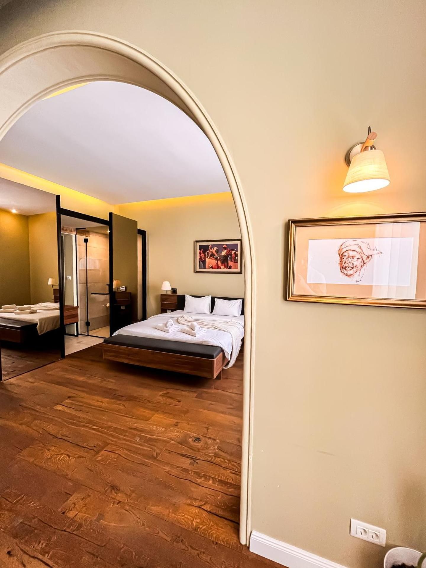 Deluxe King Room