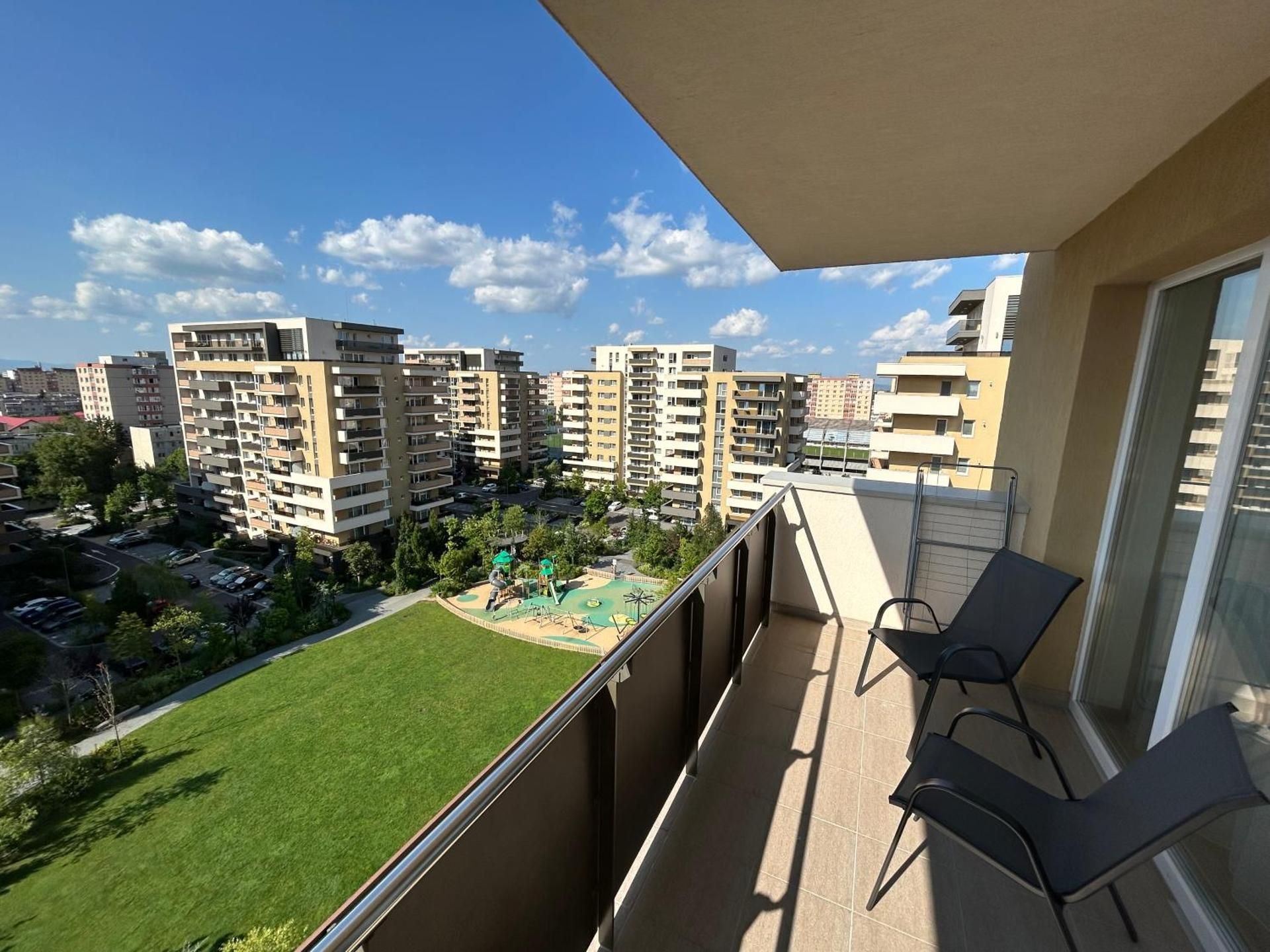 Apartment with Park View