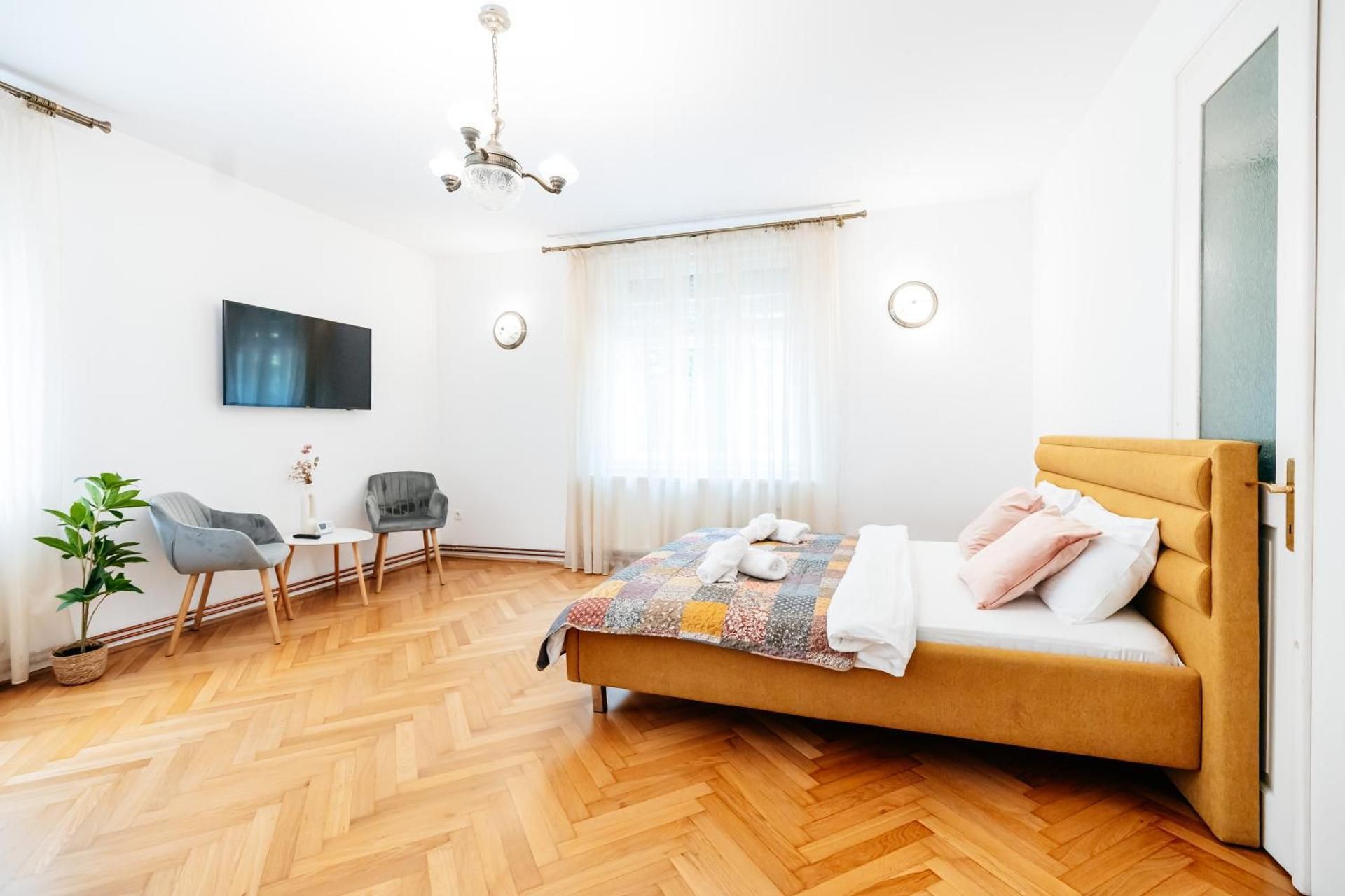 Superior Apartment