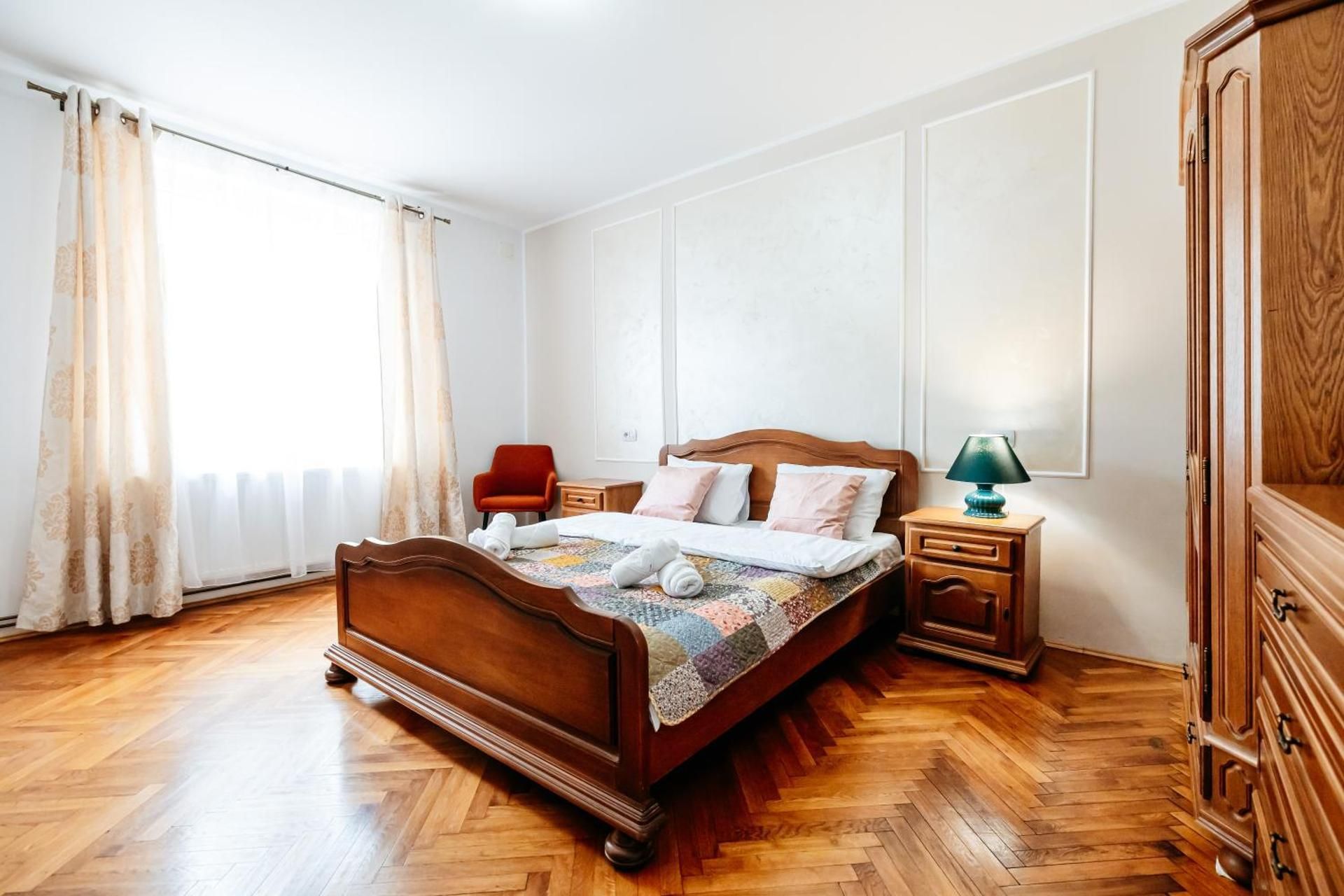Apartment with Garden View