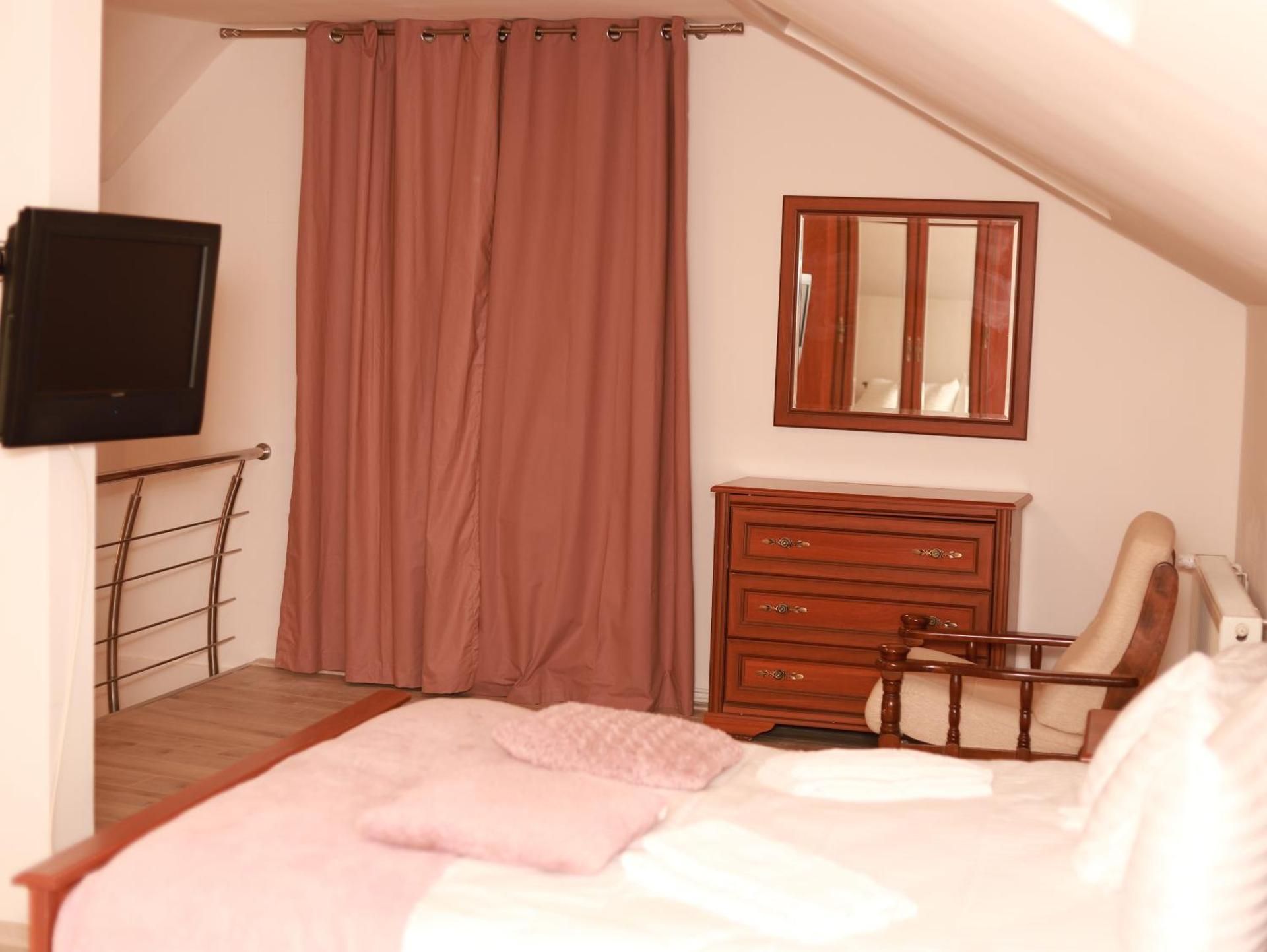 One-Bedroom Suite