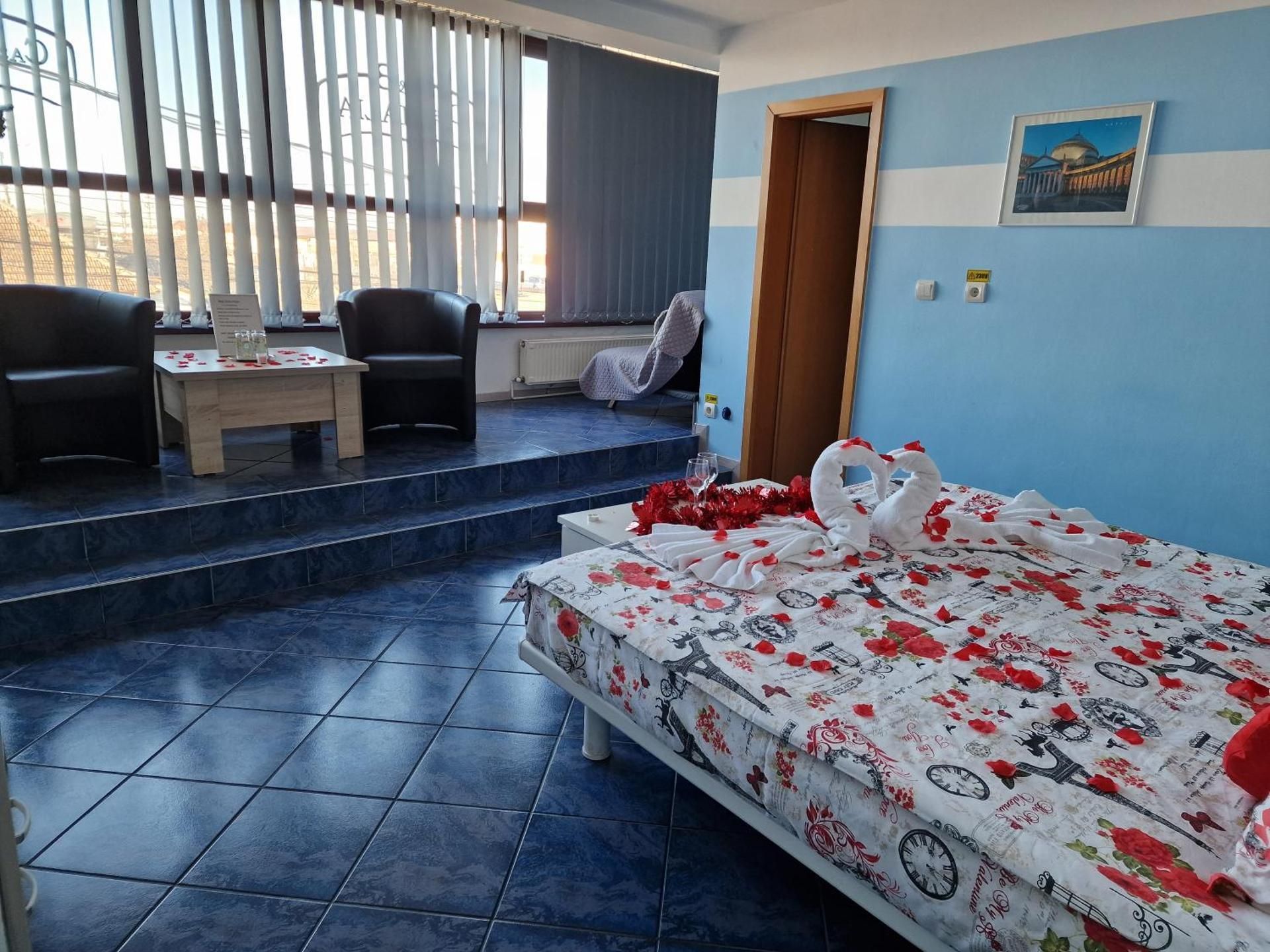 Deluxe Room (2 Adults + 1 Child)