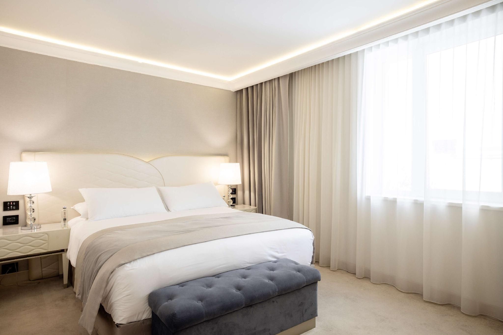Queen Guest Room