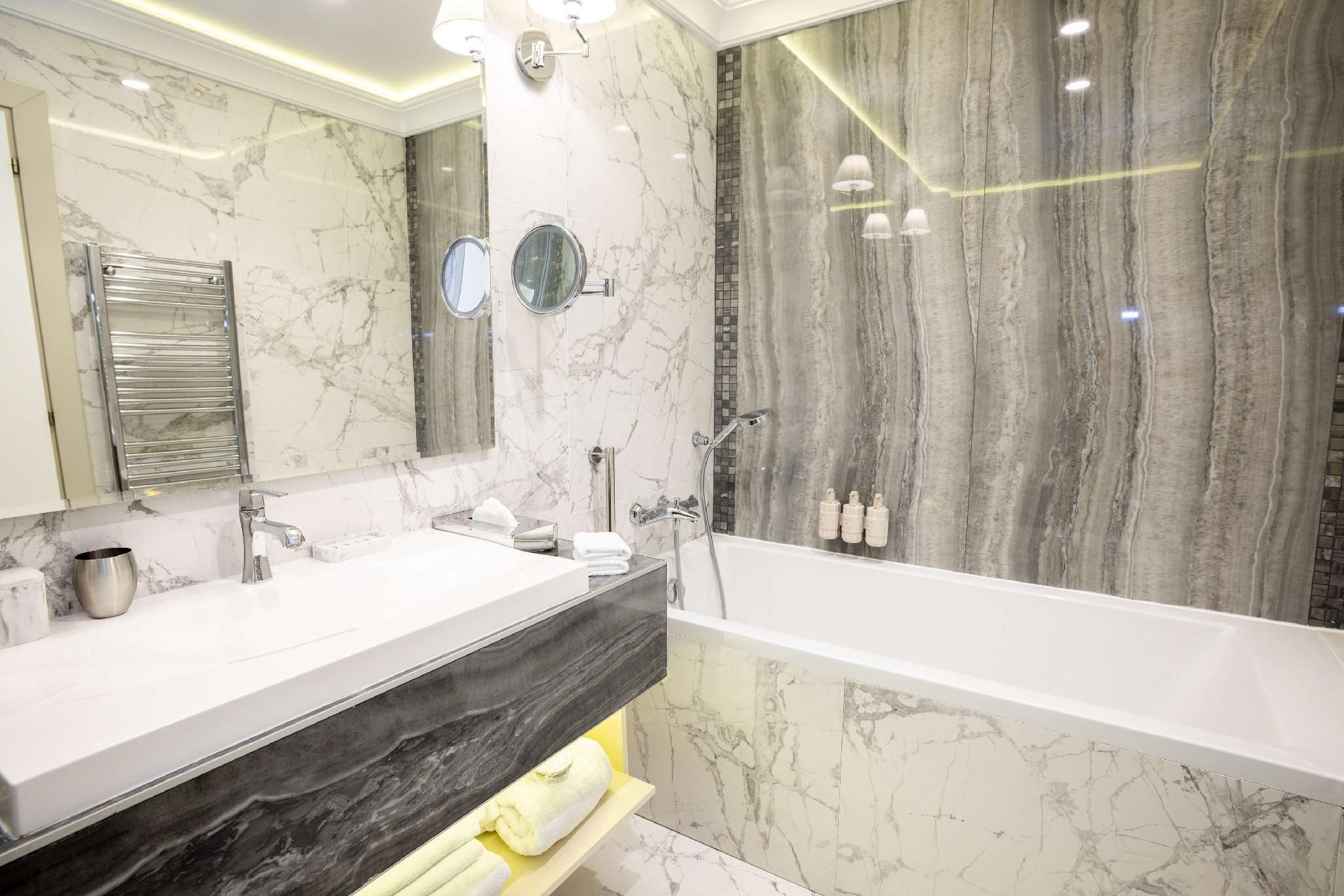 Prestige Suite