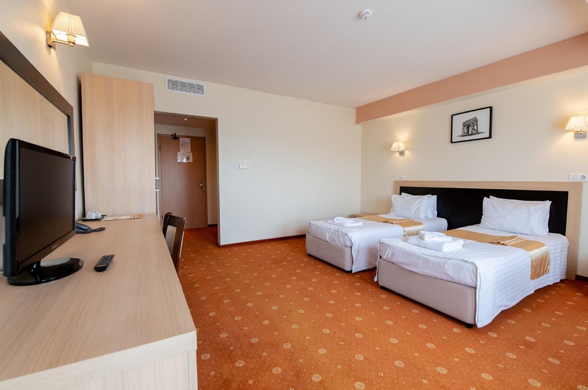 Hotel Oxford Inn&Suites  Classic Double or Twin 2