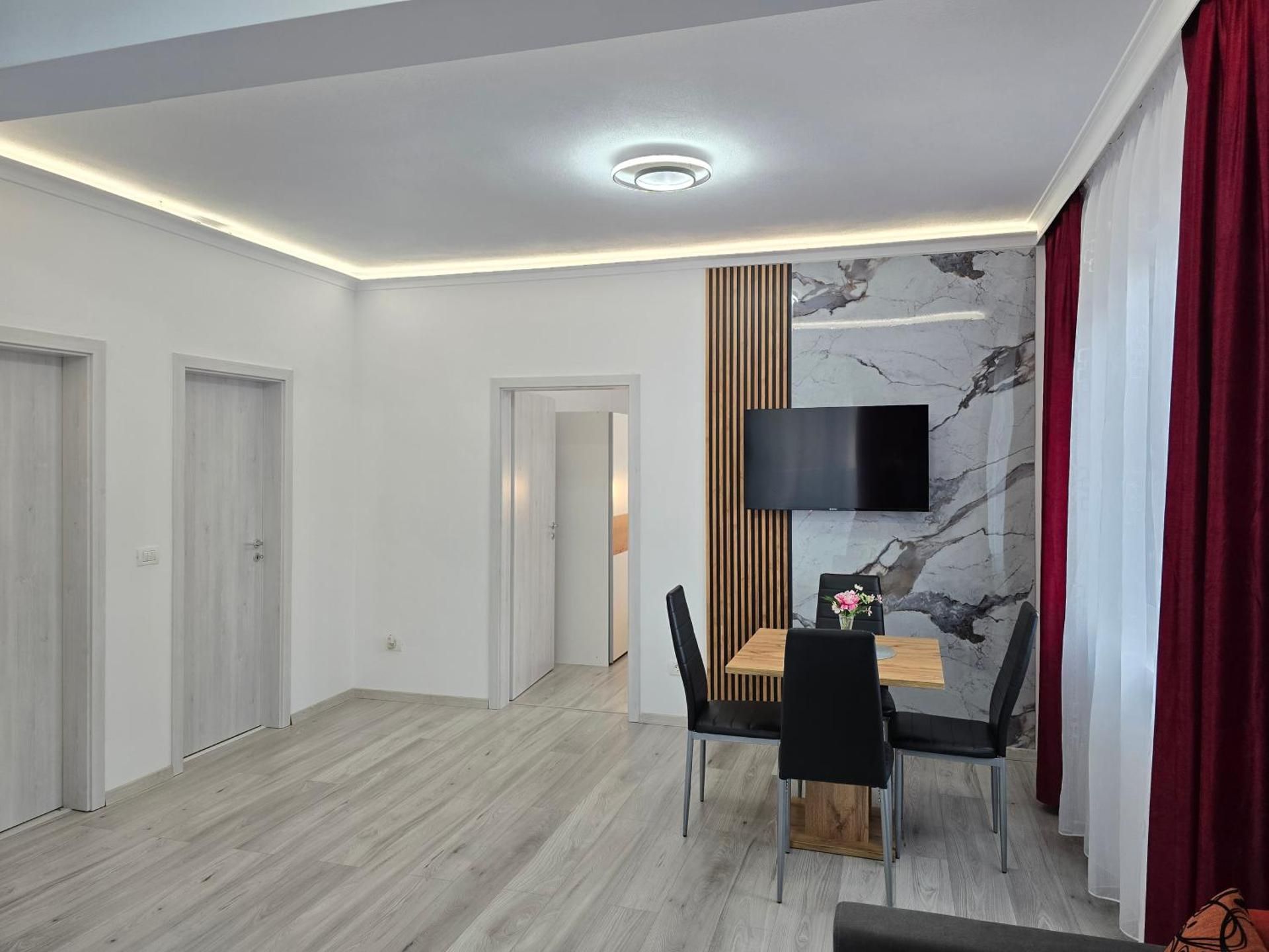 One-Bedroom Apartment with Balcony