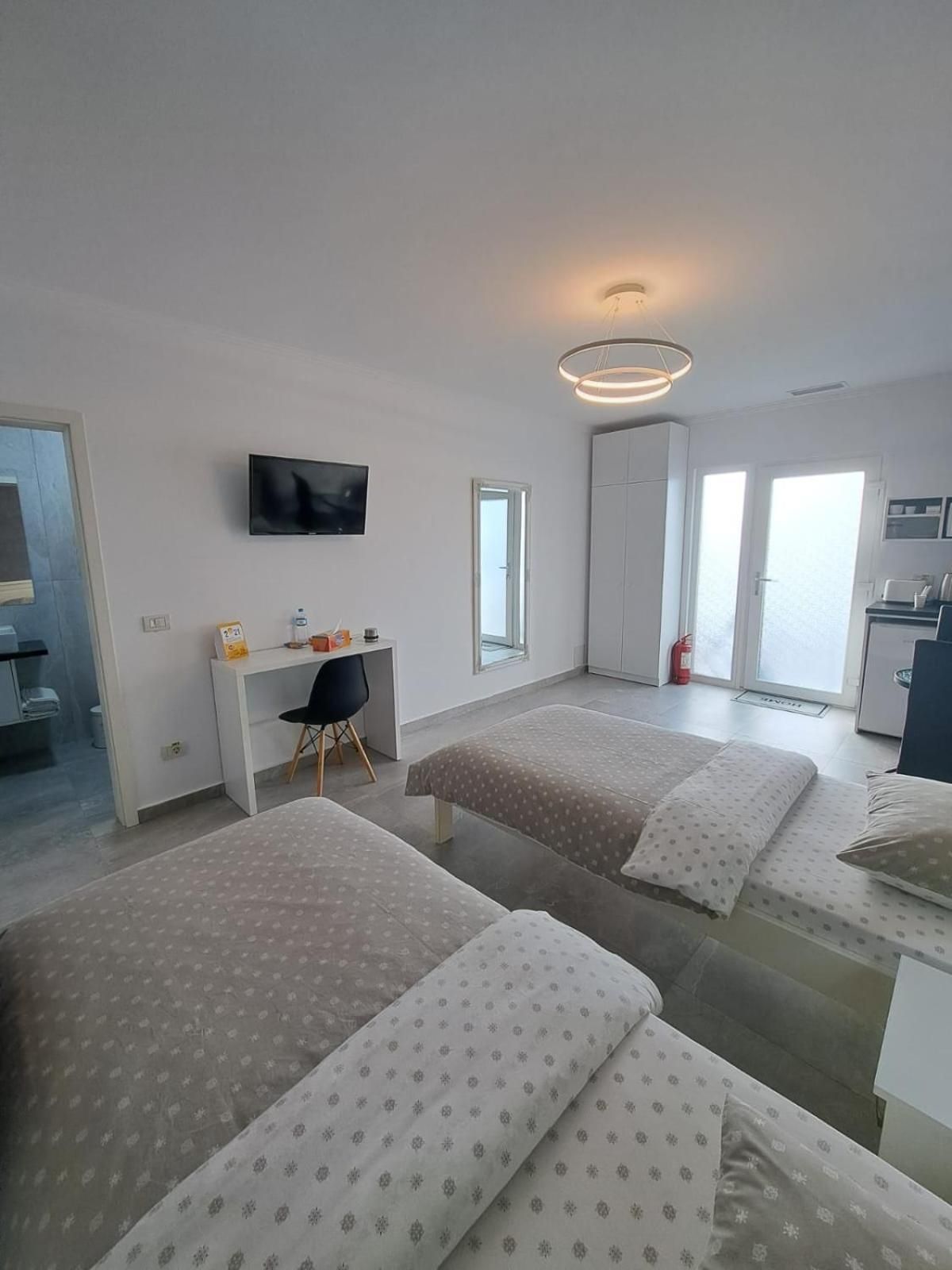 Double or Twin Room with Bathroom