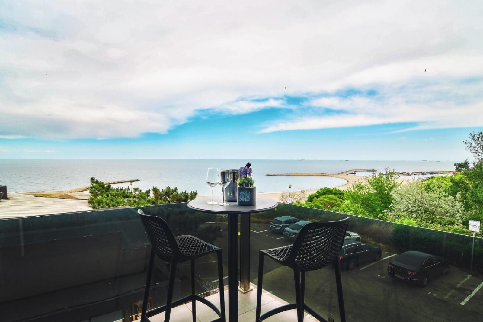 Deluxe Suite with Sea View