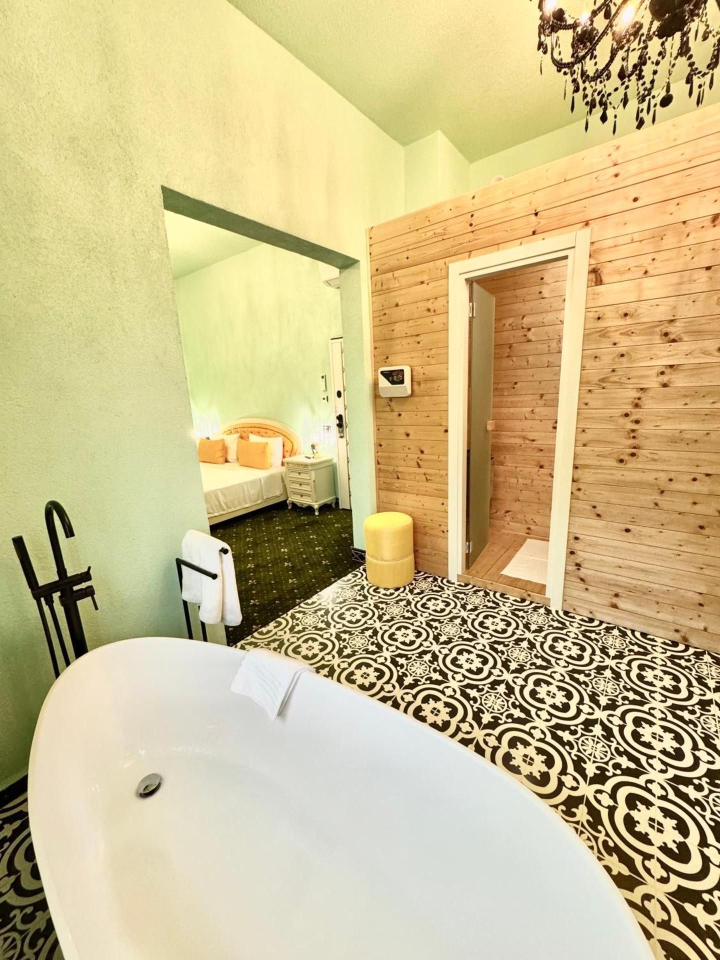 Deluxe Double Room with Balcony