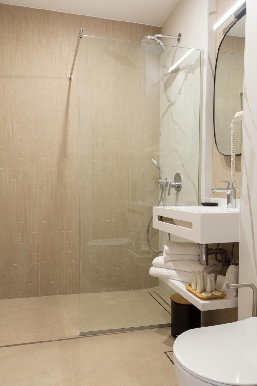 Hotel Lupa by Bueno Double Room 3