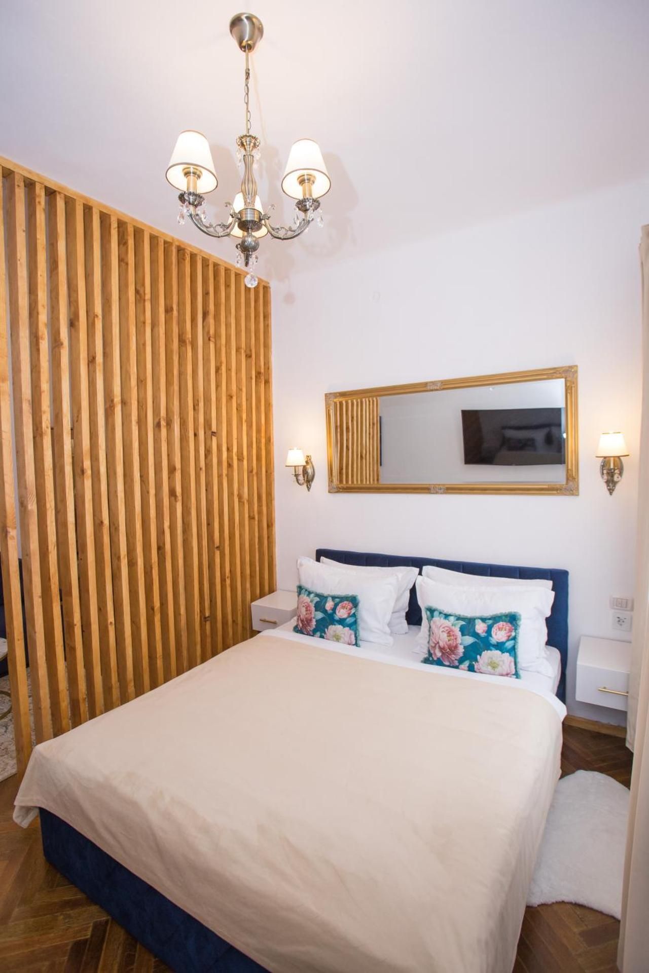 Deluxe Queen Studio 