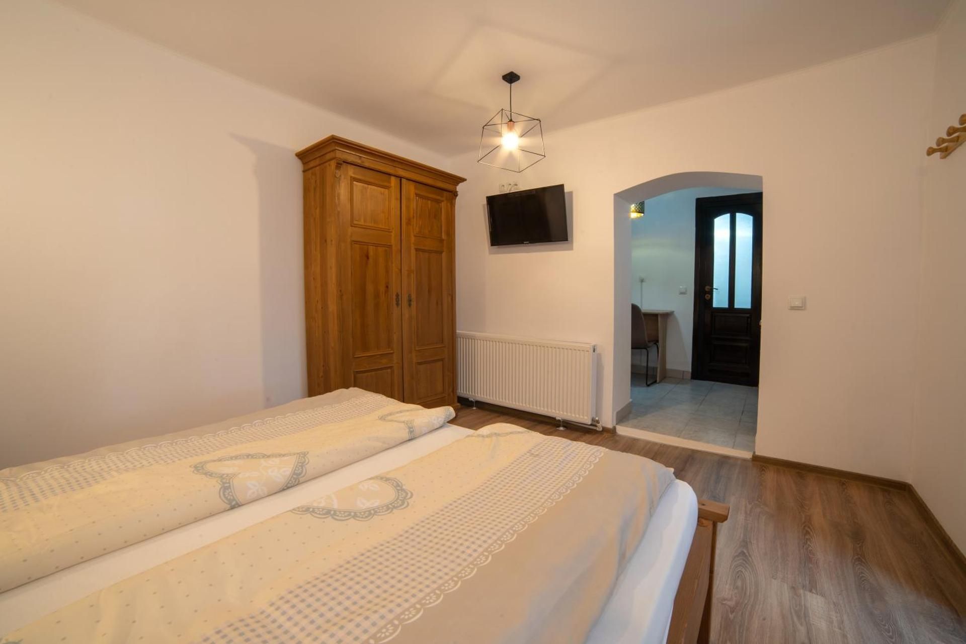 Gloria Apartments One-Bedroom Apartment