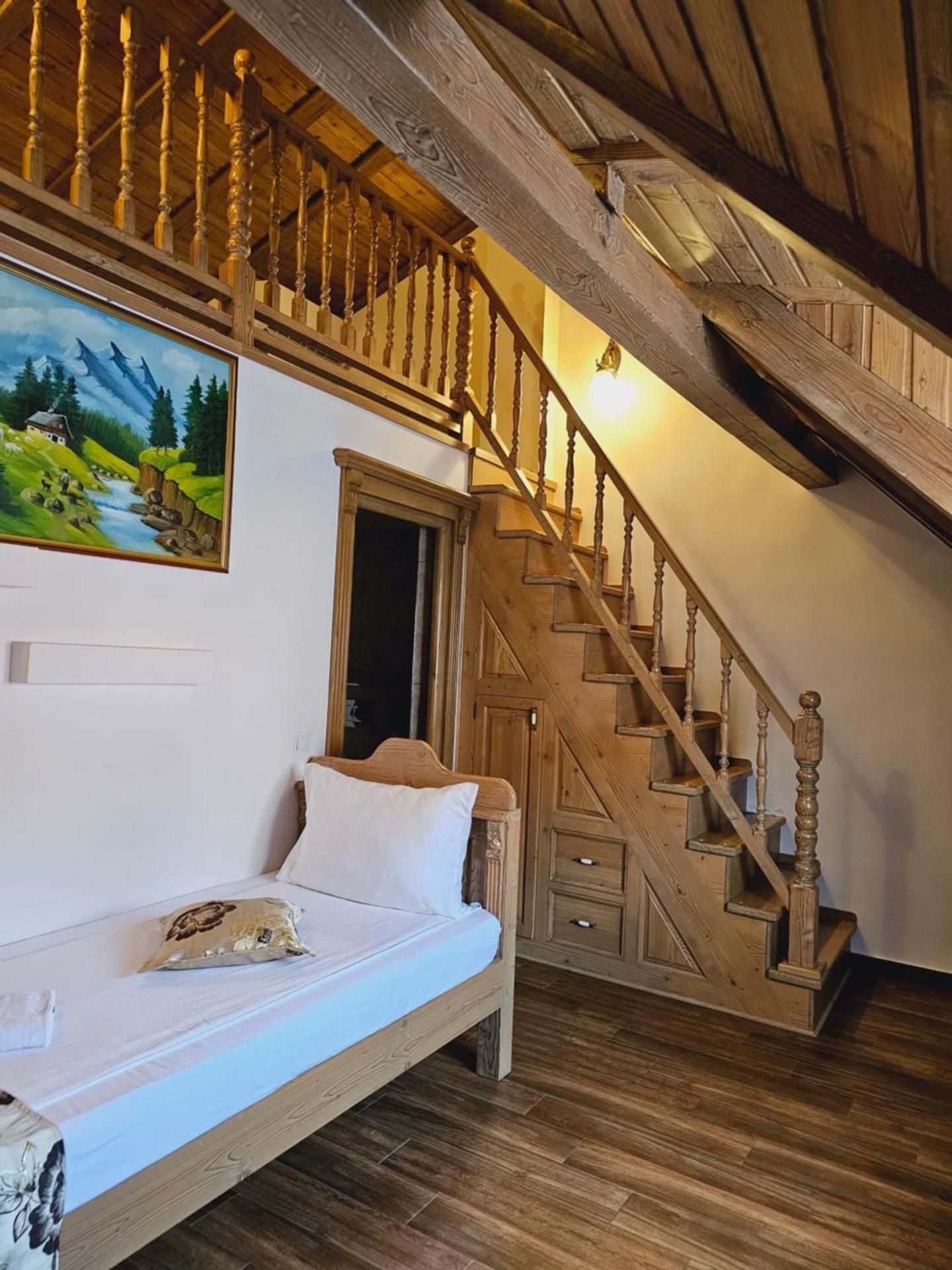 Apartment - Split Level